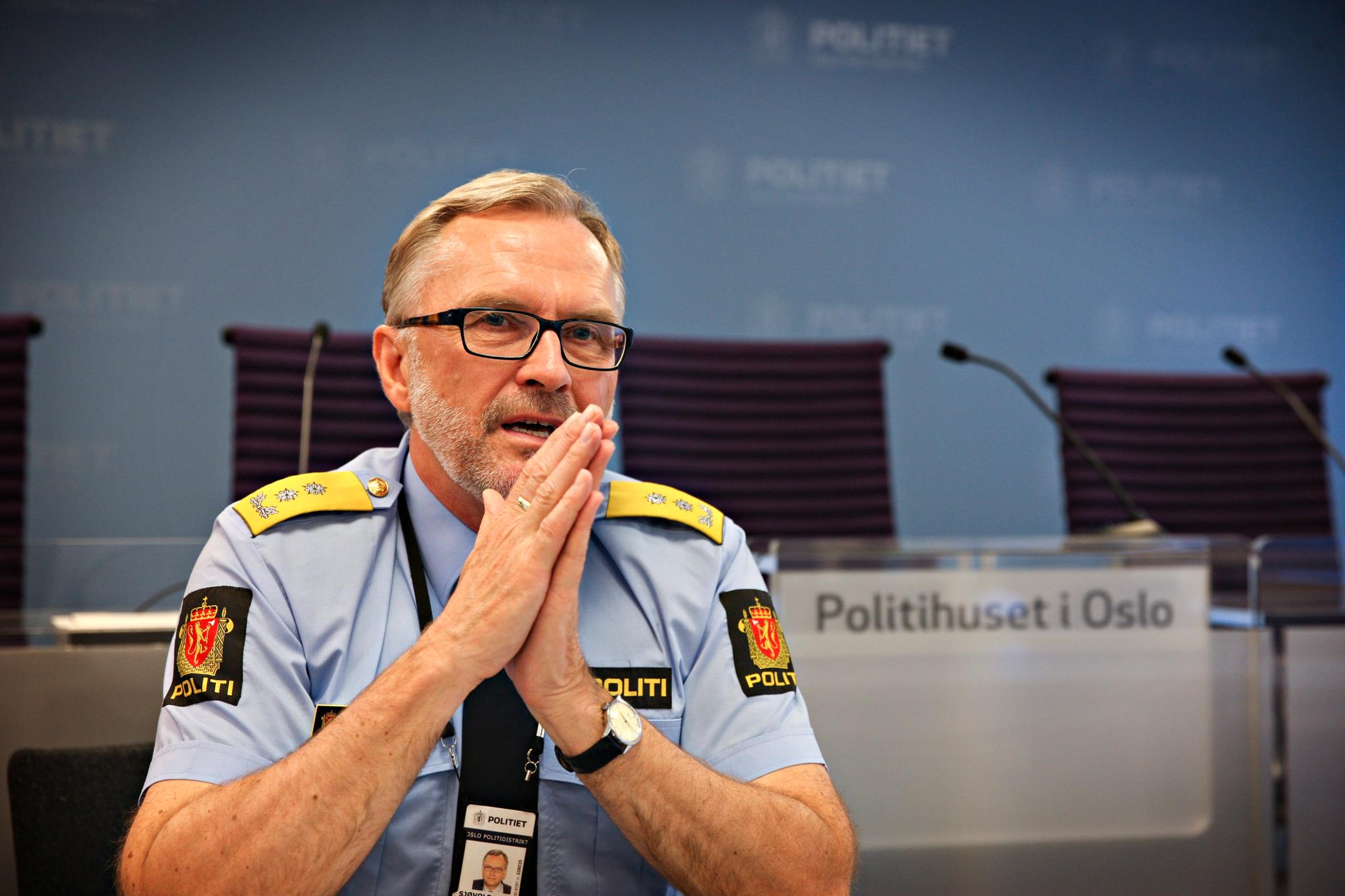  Hans Sverre Sjøvold mener Oslo-politiet må spørre seg hvordan Eirik Jensen kunne operere på utsiden av reglene.  