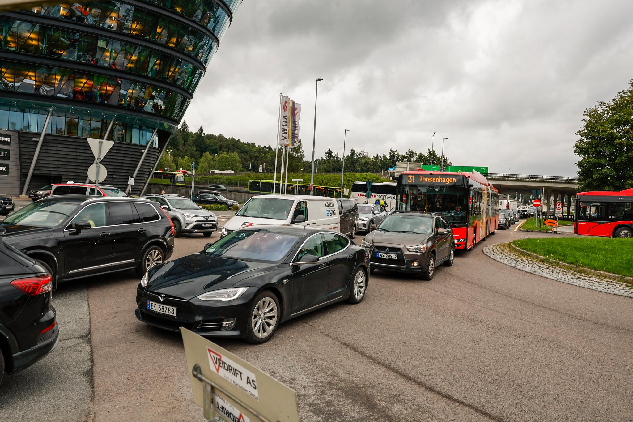Omkjøringen ved Skøyen fører biler inn på Karenslyst Alle og inn på gamle Drammensvei fra E-18