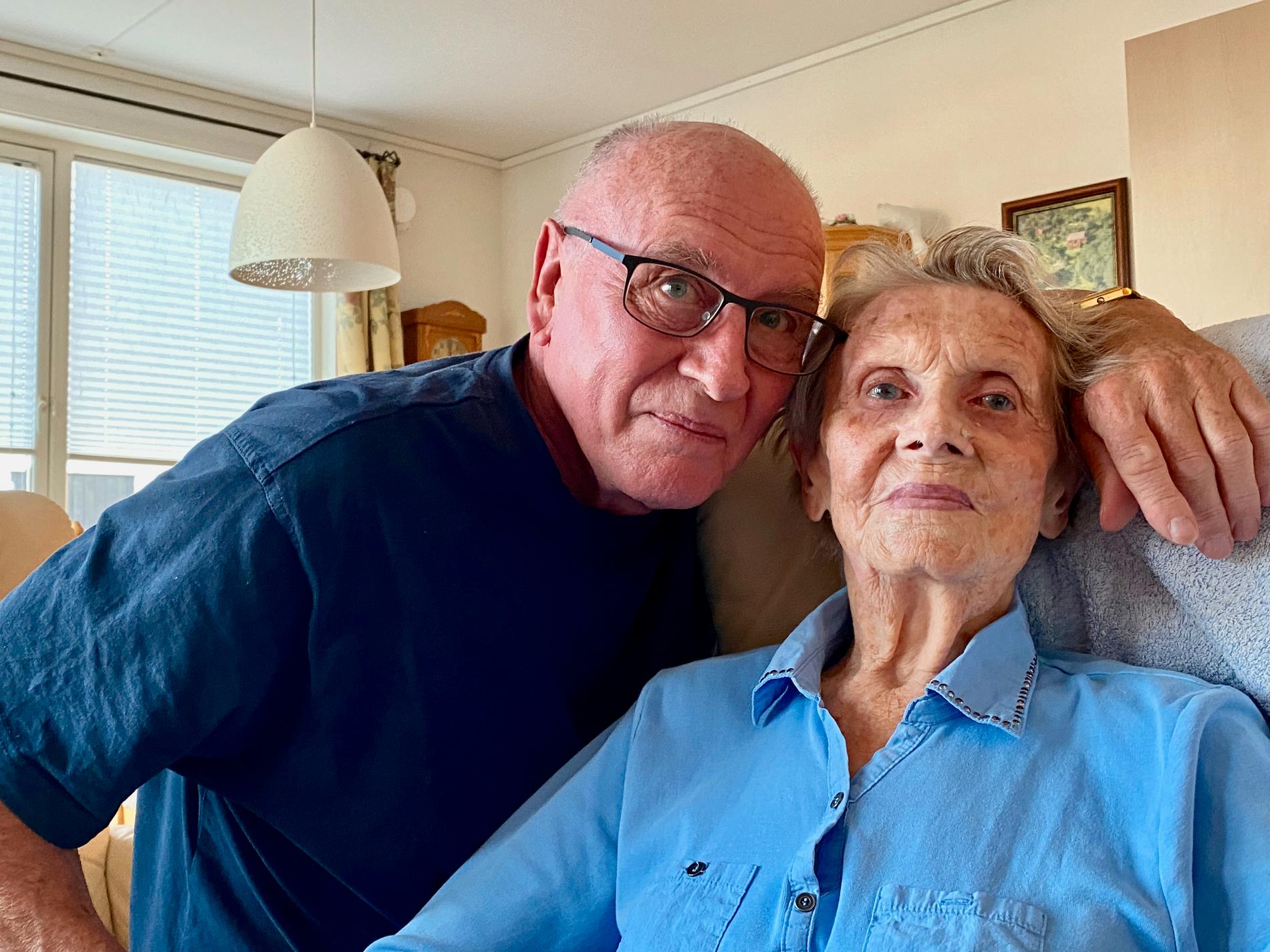 Sønnen Svein Reidar og Ellen Marie på 102 års dagen i 2021. 