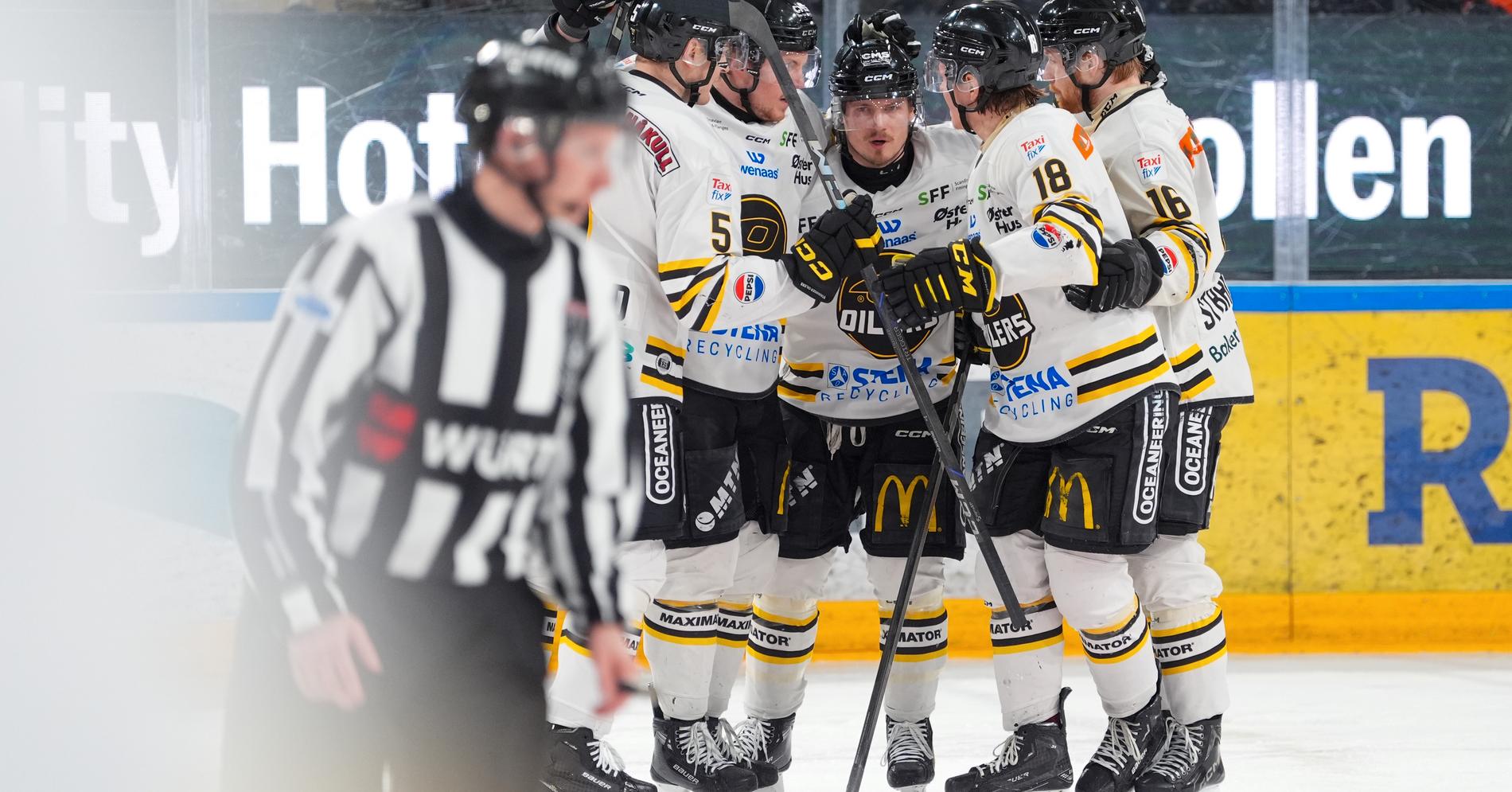 Spiller to kamper på under ett døgn: – Skal spille skremmende god hockey!