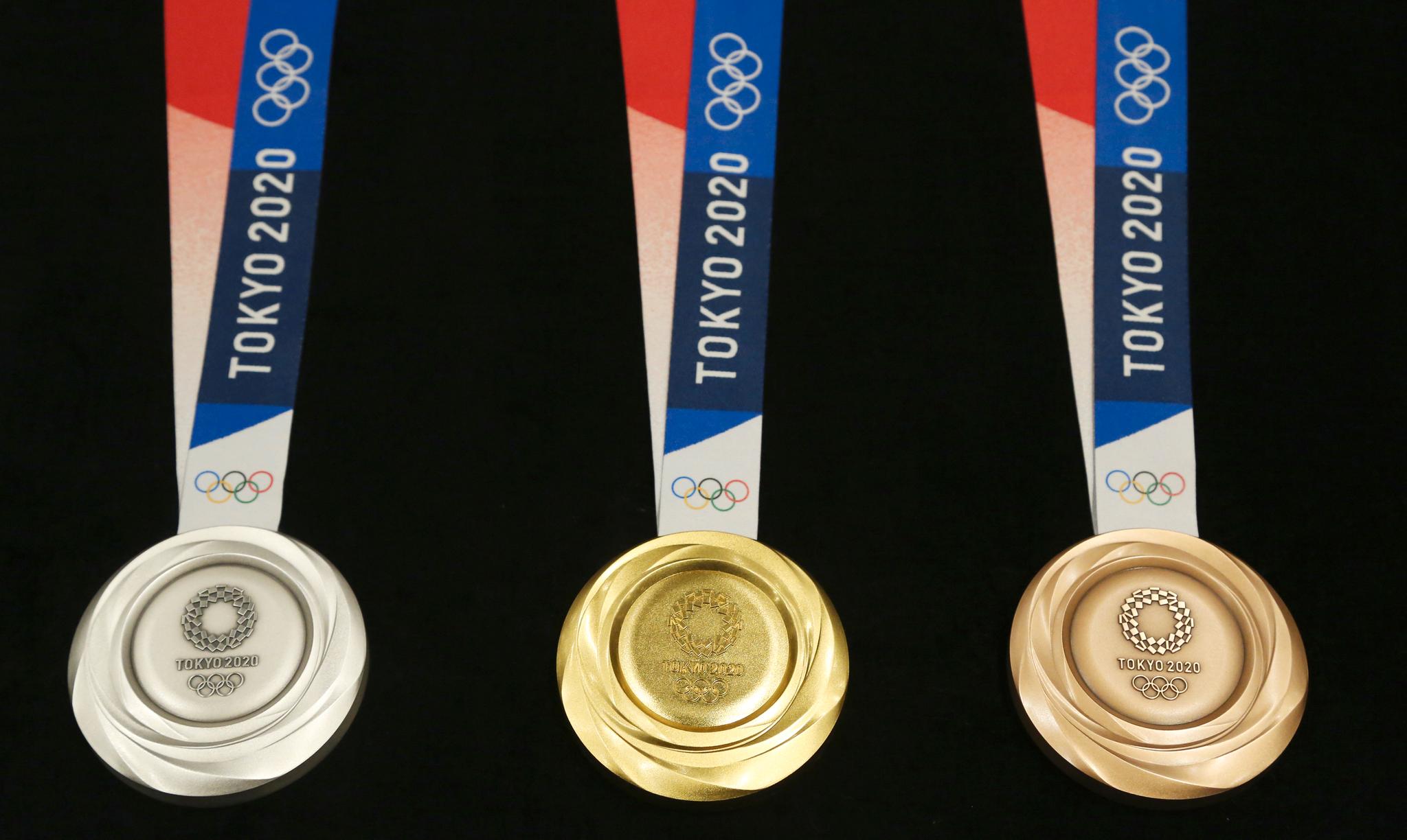 Slik ser de ut, de medaljene som regnes som de største å oppnå. Gull, sølv og bronse.