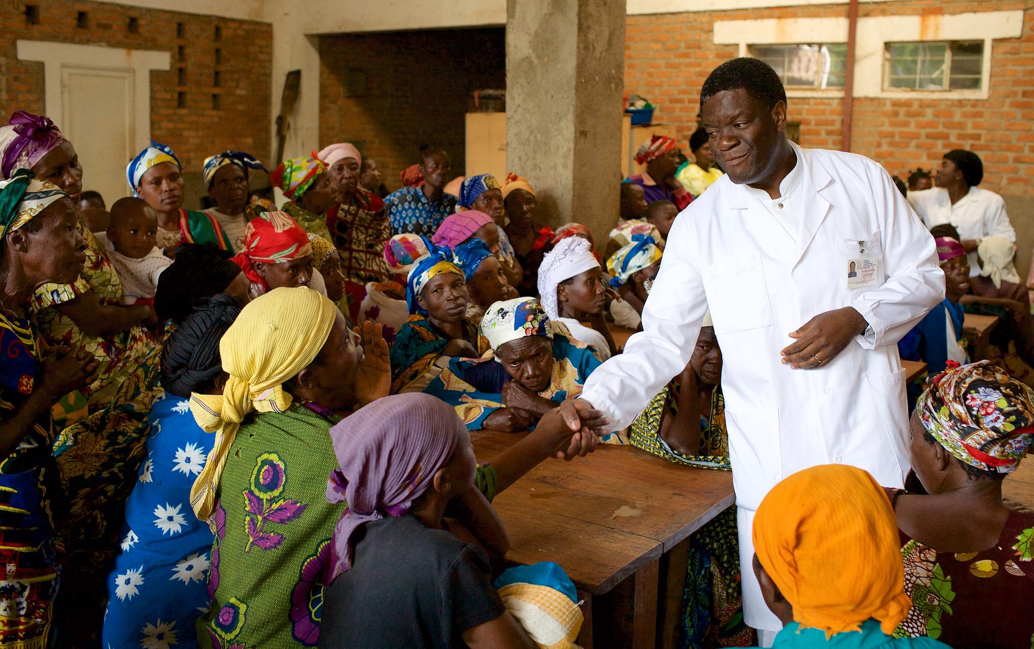 Denis Mukwege omtales som Afrikas mest kjente lege og Doctor Miracle. 