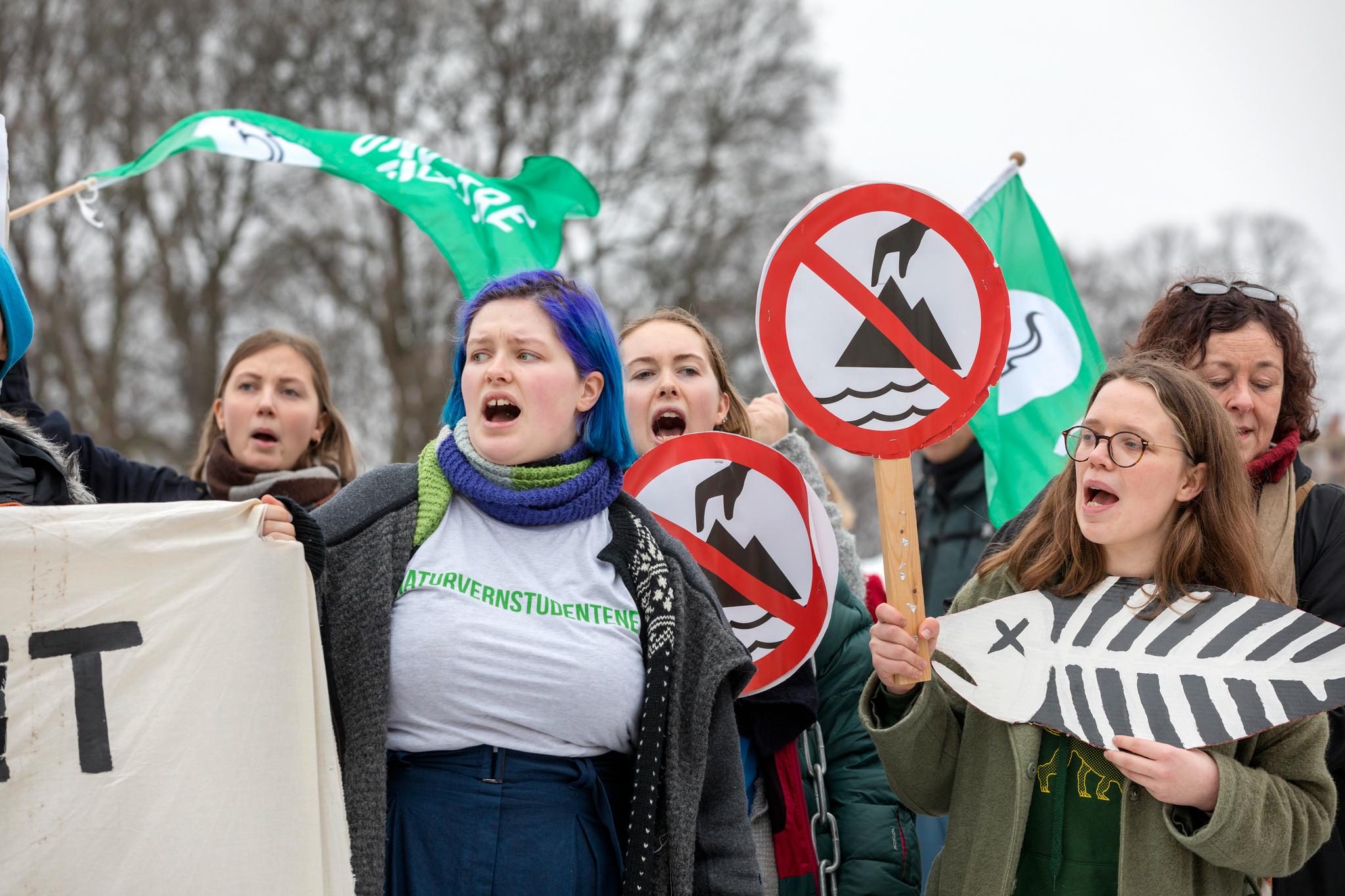 Aksjon «Nei til gruvedumping i Repparfjord» foran slottet i Oslo forrige uke. 