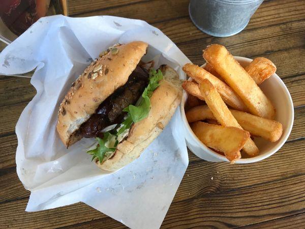 Birger Burger startet opp i Sandnes i 2015 og har prøvd seg på en rekke utvidelser. Når utsalget i Solakrossen stenger dørene, er det kun Sandnes-utsalget som fortsatt består. 
