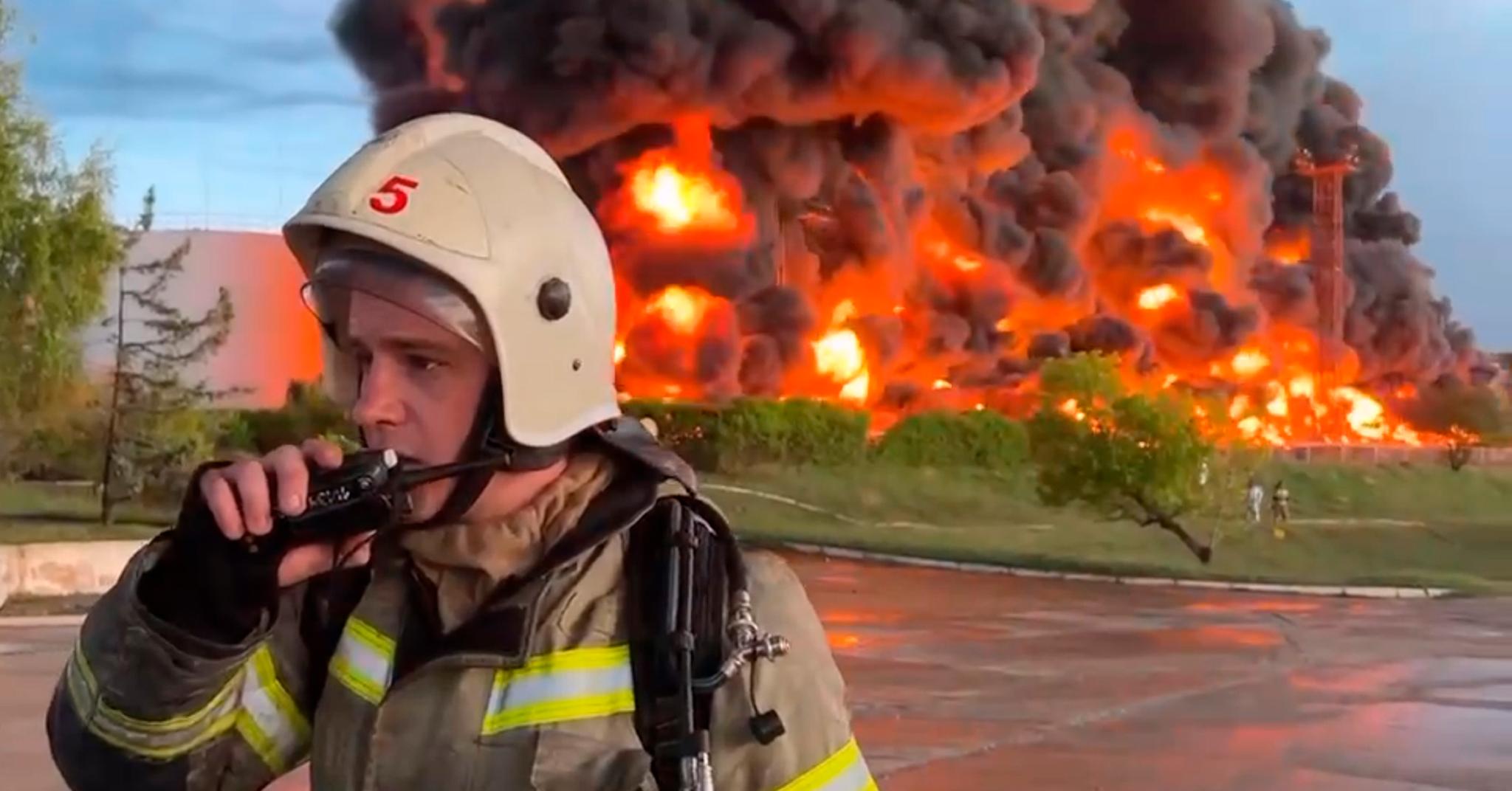 Lørdag brant det i oljetanker i Sevastopol på Krym. Oljeanlegget skal ha blitt truffet av en ukrainsk drone.