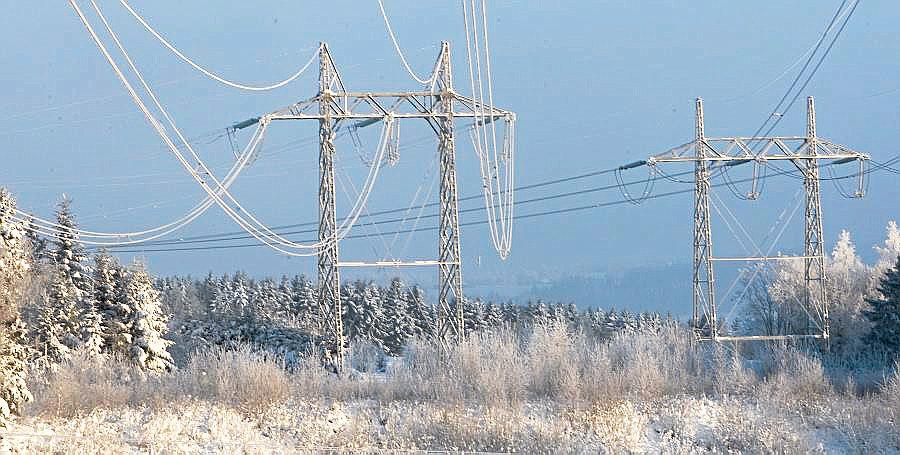 Bortfall av kjernekraft i Sverige, strømkabler som er ute av funksjon og begrenset nedbør på Vestlandet har gitt svært høye strømpriser i vinter.