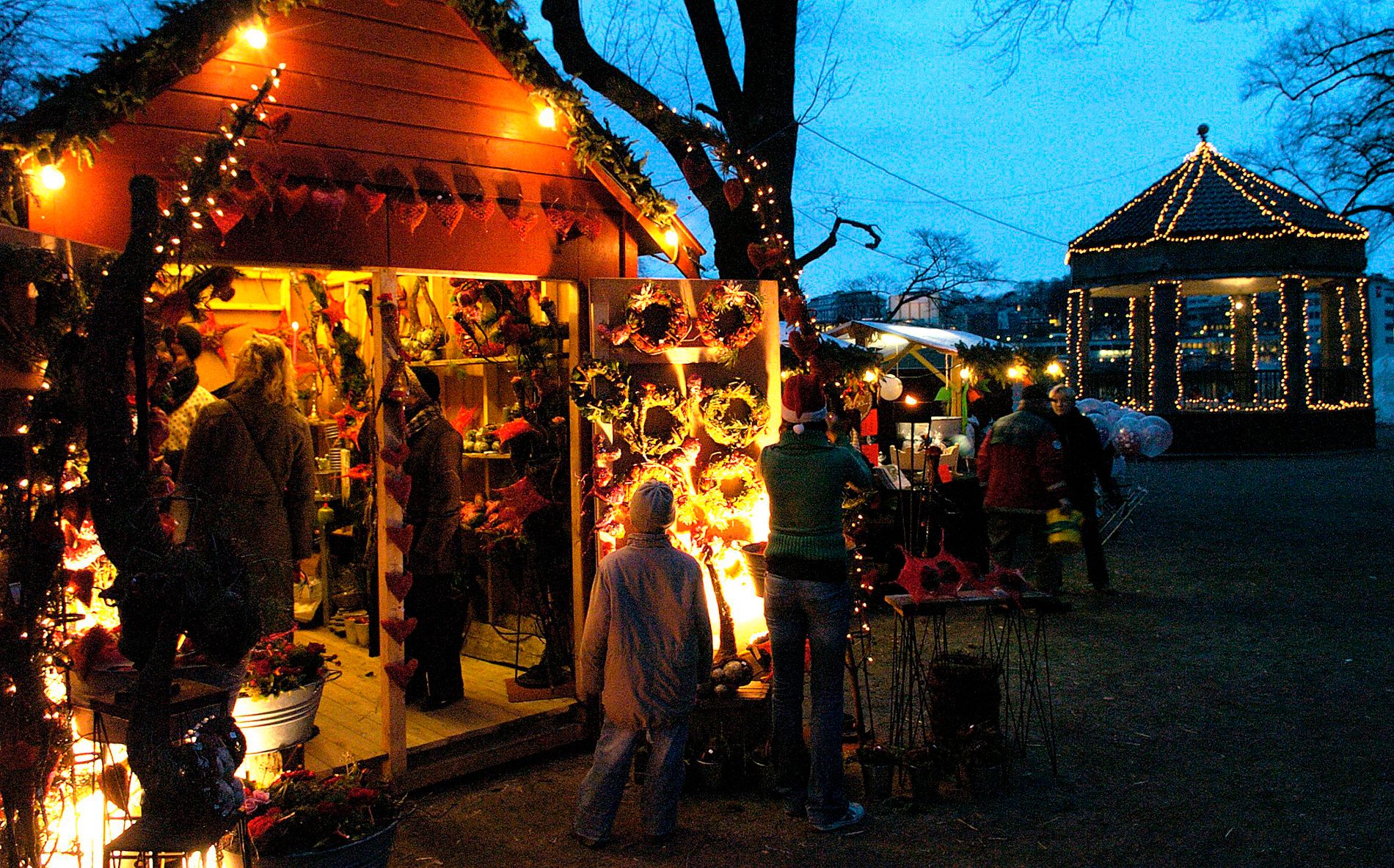Julemarkedet i Byparken åpner lørdag. Det er flere år siden sist. 