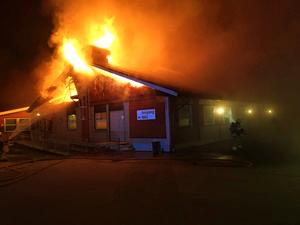 Det brant natt til 2. påskedag i Navs lokale i Enebakk i Akershus. Bygget ble totalskadet. 