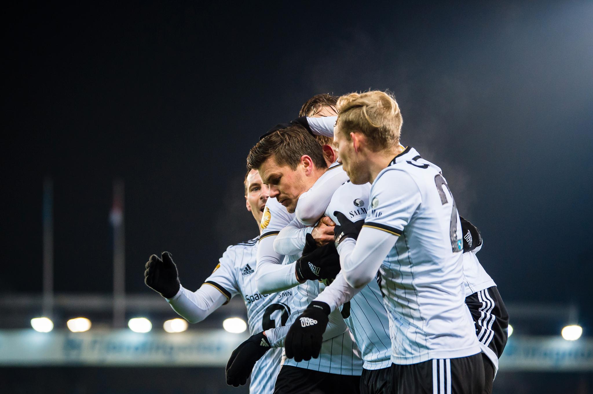 Mange trodde at Pål Andre Helland sikret Rosenborg seieren da innlegget hans gikk i mål via en Godset-spiller to minutter før sluitt. Men Rosenborgs rotet bort 3–2-ledelsen på overtid og drar fra Drammen med kun ett poeng etter uavgjort. 