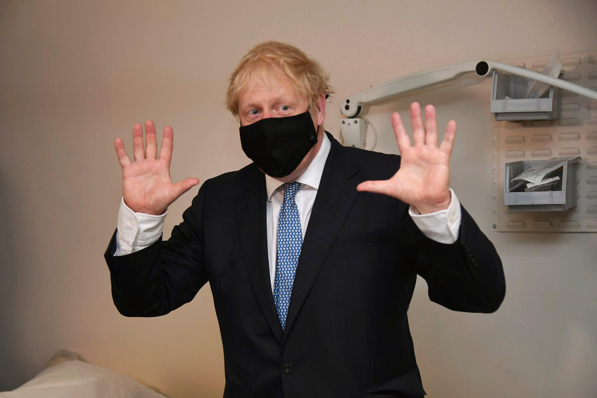 Statsminister Boris Johnson får skryt for sin åpenhet rundt egne overvektsproblemer av lege Michael Thorp. 