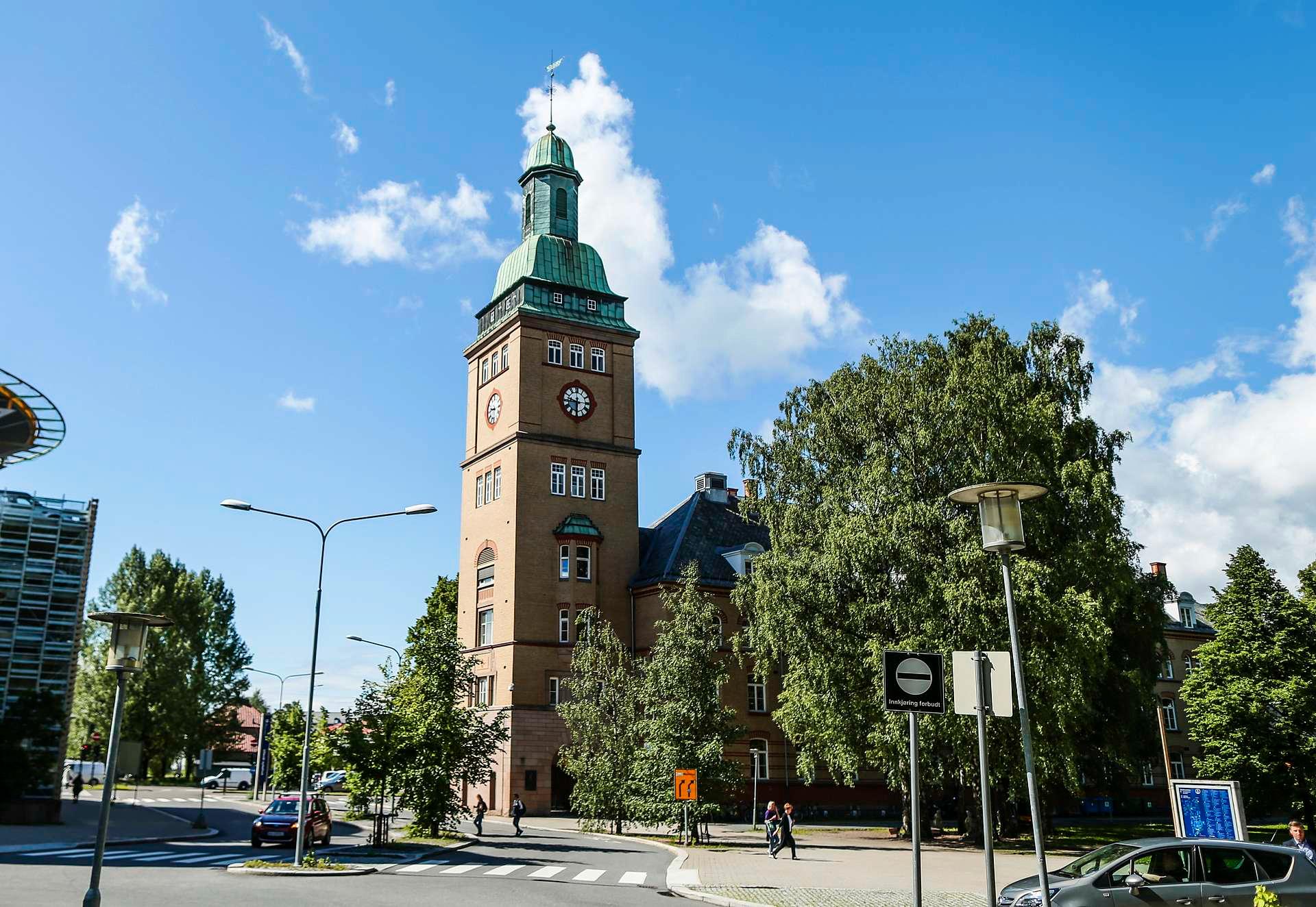Helse Sør-Øst vedtok forrige uke at Ullevål skal avvikles og flyttes til nytt sykehus på Gaustad, men det vil fortsatt være drift her i minst ti år fremover.