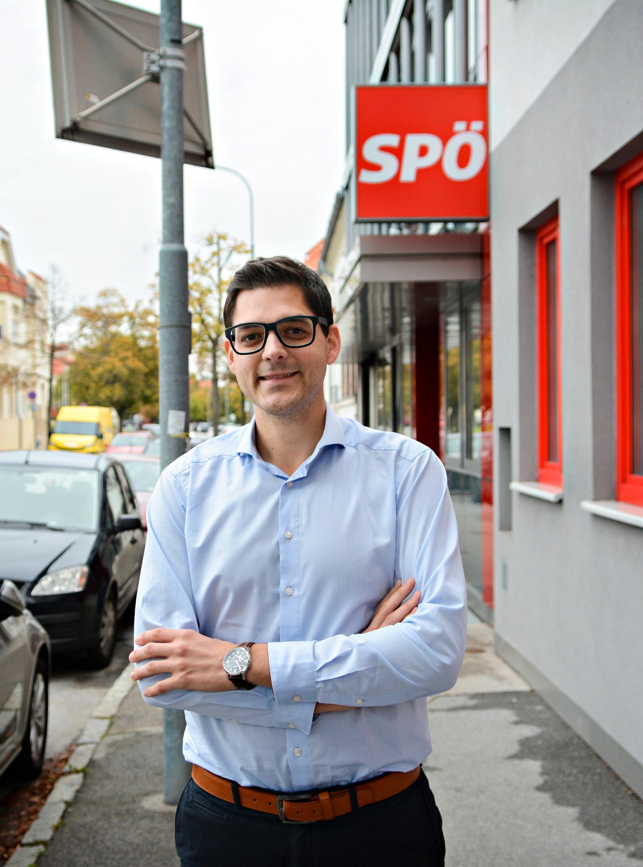 SPÖs partisekretær i Burgenland Christian Dax mener partiet kun bør vurdere et samarbeid med Frihetspartiet på nasjonalt nivå hvis de på forhånd etablerer en klar agenda med sosialdemokratisk gjennomslag.