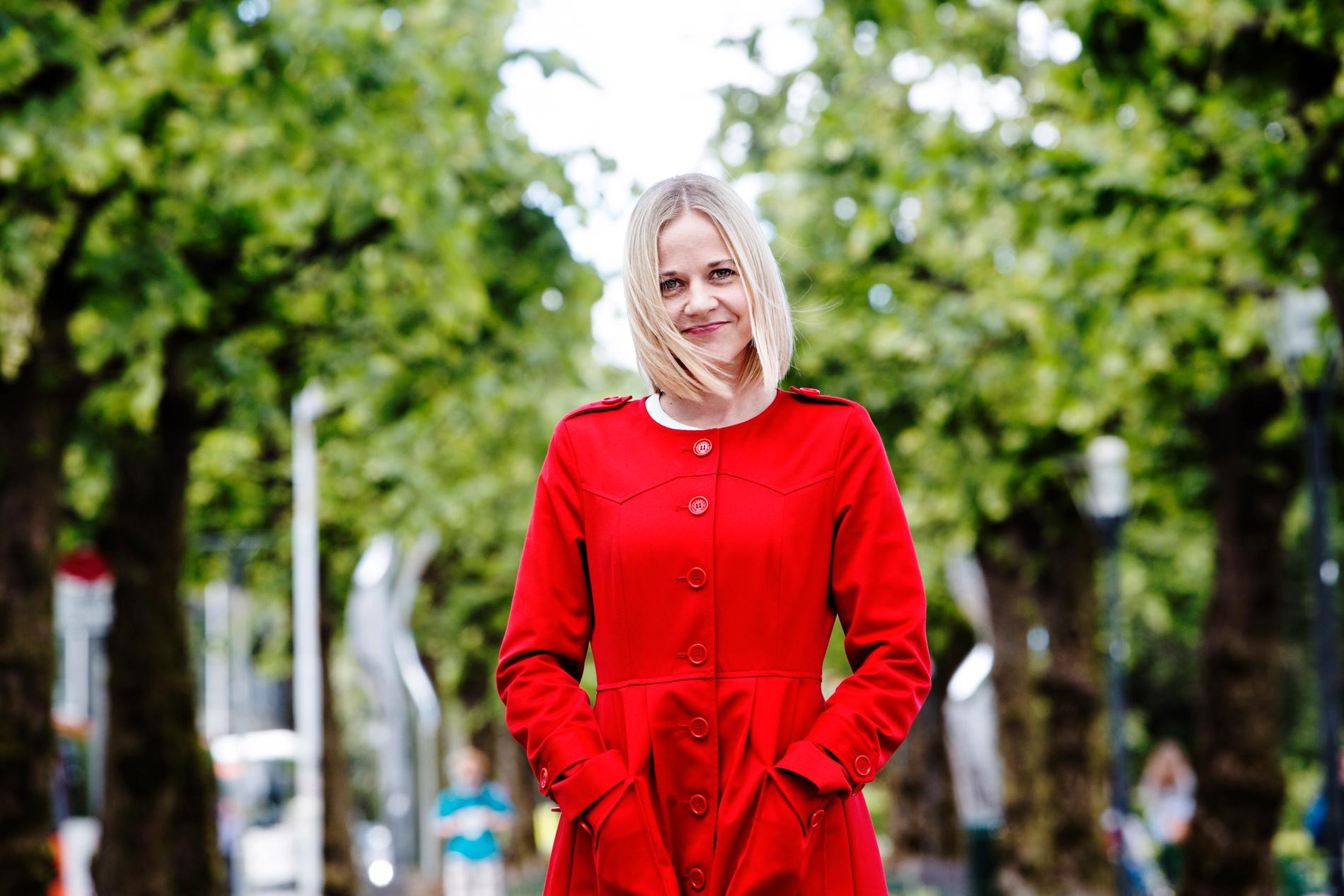  VIDERE: Når vi mister kloke hoder til andre byer, vet vi at Bergen er en attraktiv by, skriver kulturbyråd Julie Andersland (V). Karin Hindsbo hadde denne uken sin siste dag som direktør for Kunstmuseene i Bergen. Hun overtar sjefsstolen for Nasjonalmuseet i Oslo.    