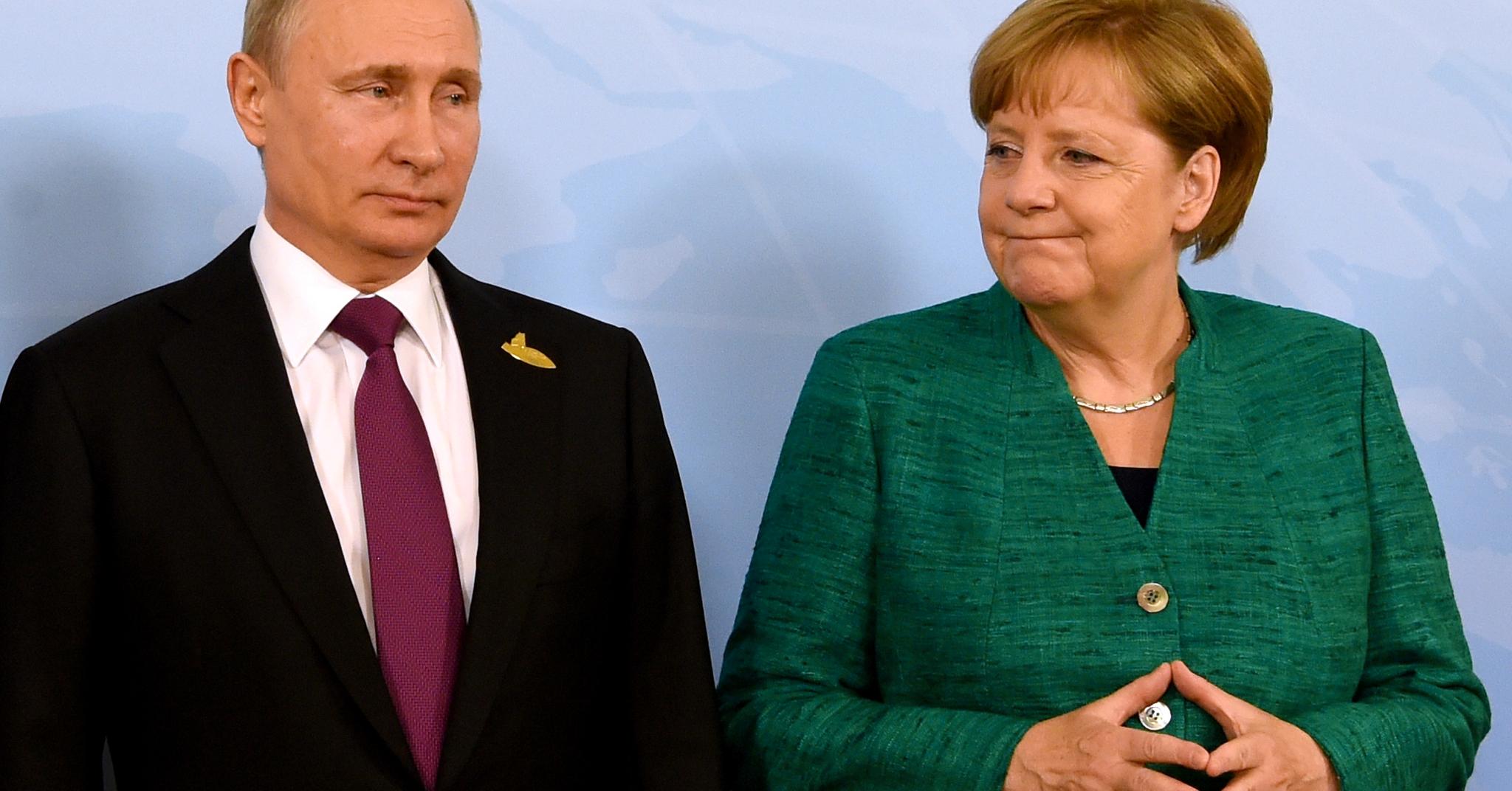Kansler Angela Merkel ligger svært godt an til å vinne valget 24. september. Har Russlands president Vladimir Putin planer om å blande seg inn?