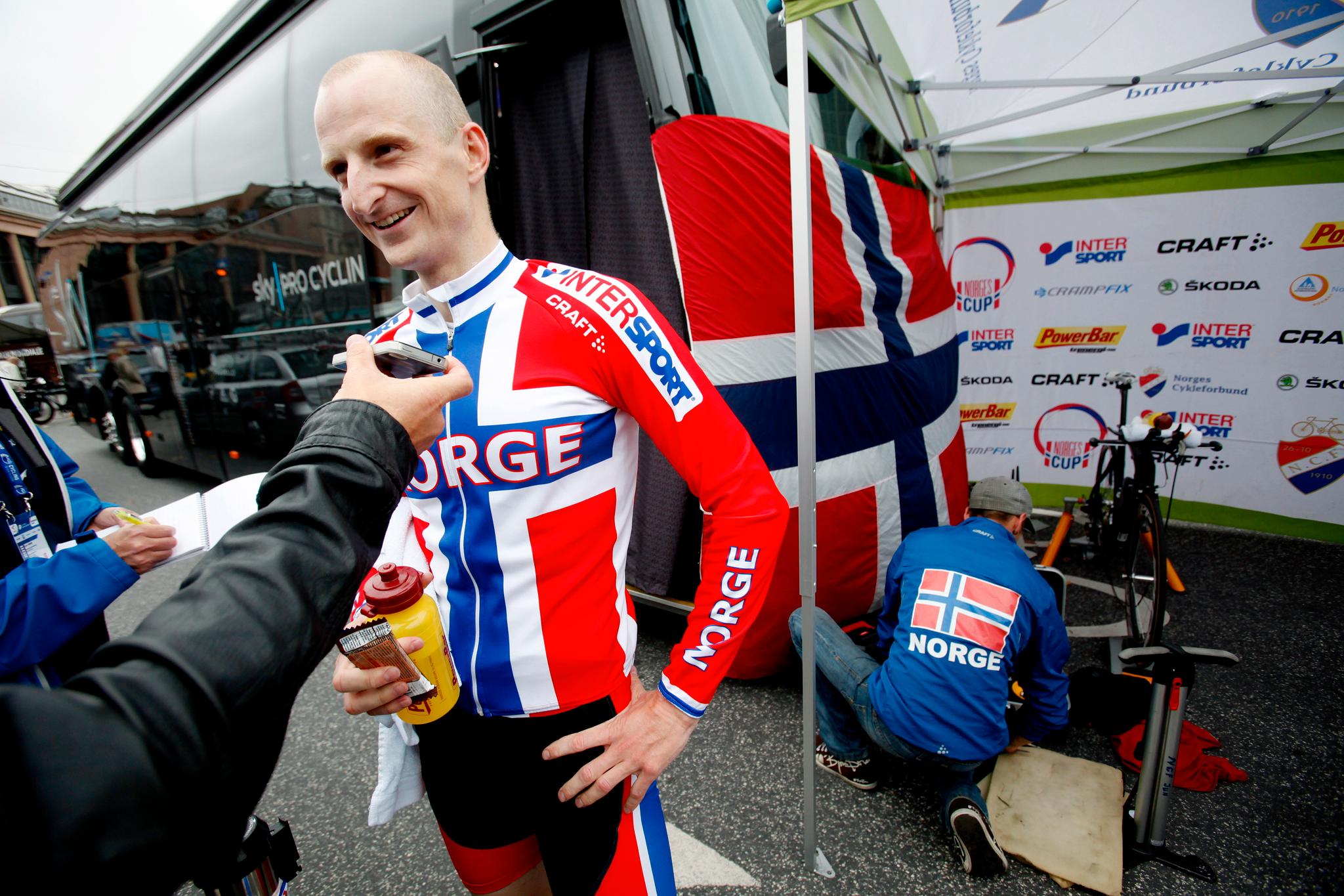 Joker-trener og tidligere rekordholder på 50 km, Reidar Borgersen, var svært imponert over gjennomsnittsfarten til Leknessund. 