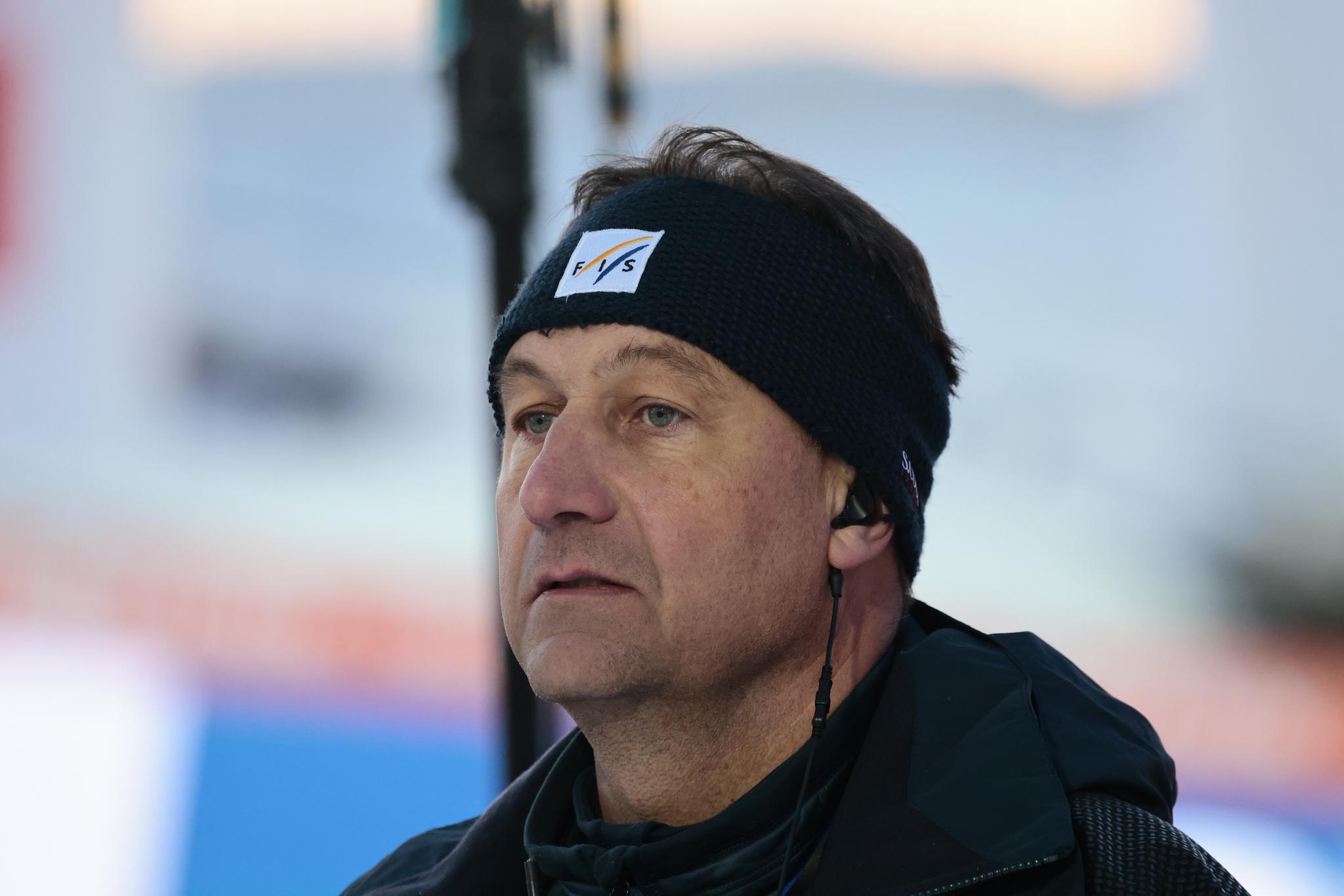 SKITOPP: Sandro Pertile er renndirektør i FIS.