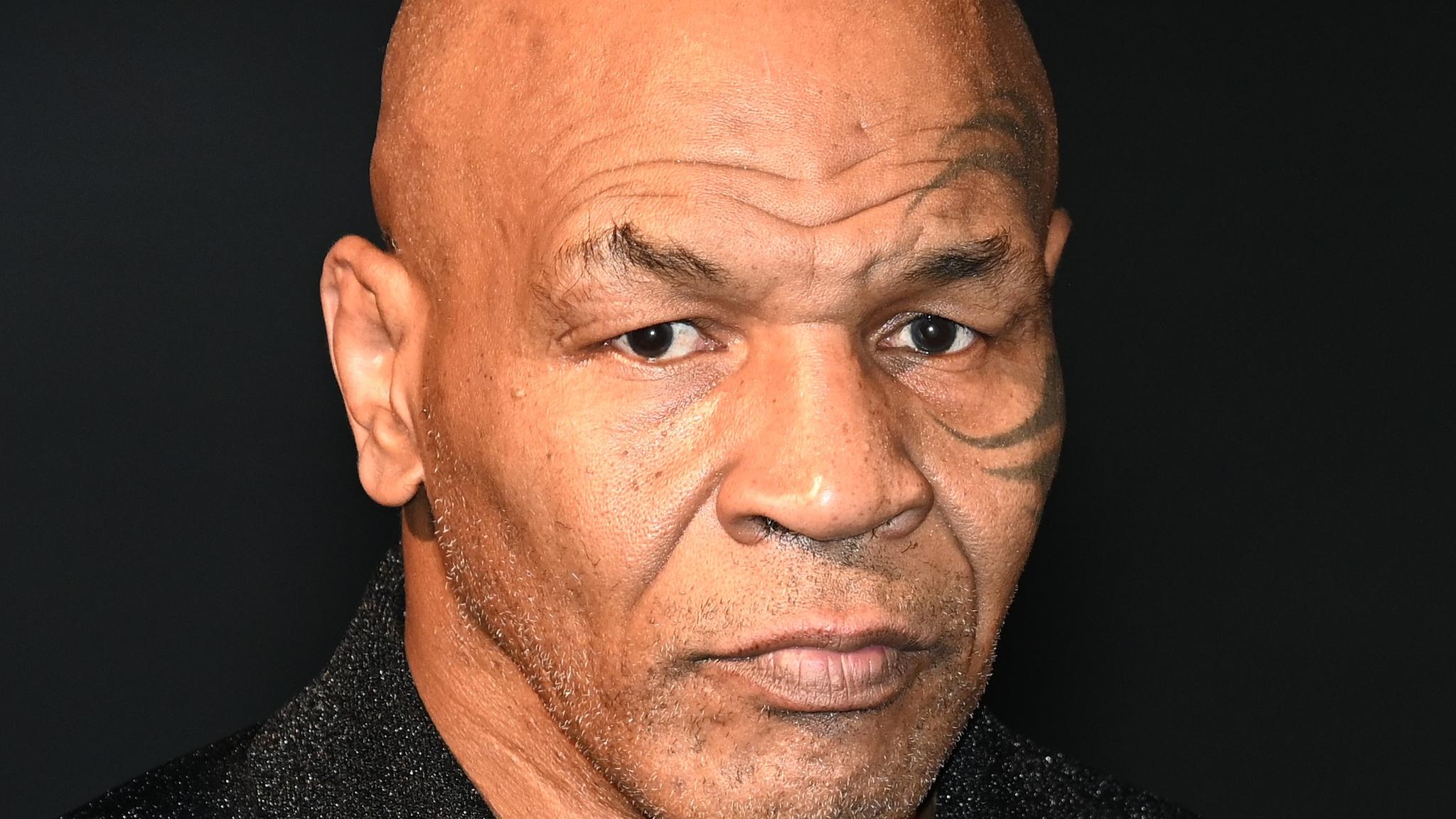 Mike Tyson forbereder seg til boksekamp