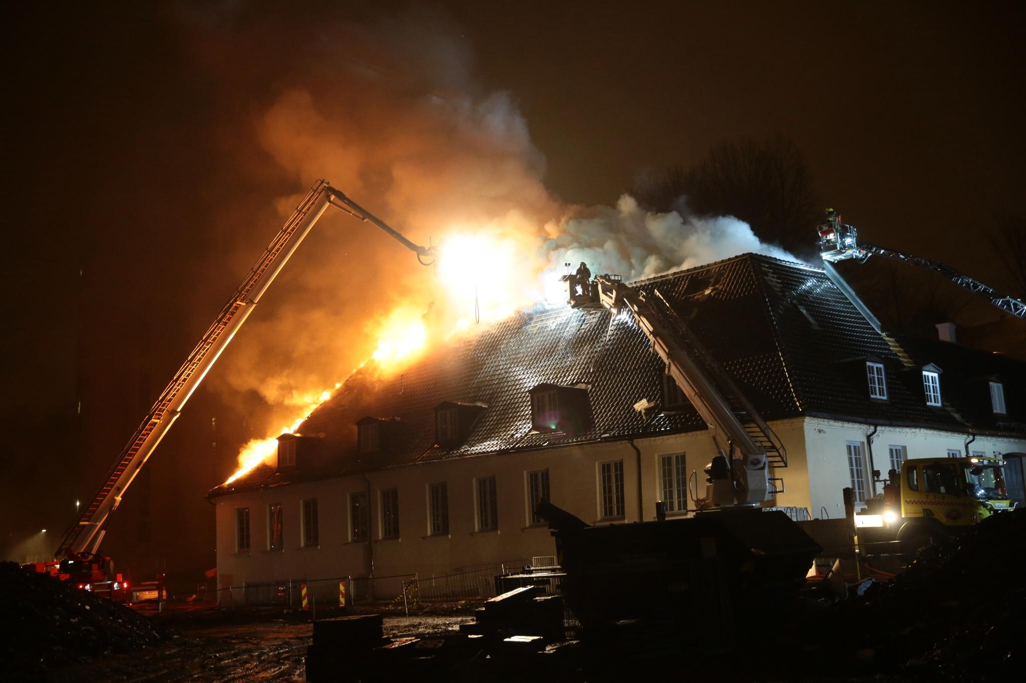 Nedre Foss gård brant natt til nyttårsaften 2015.