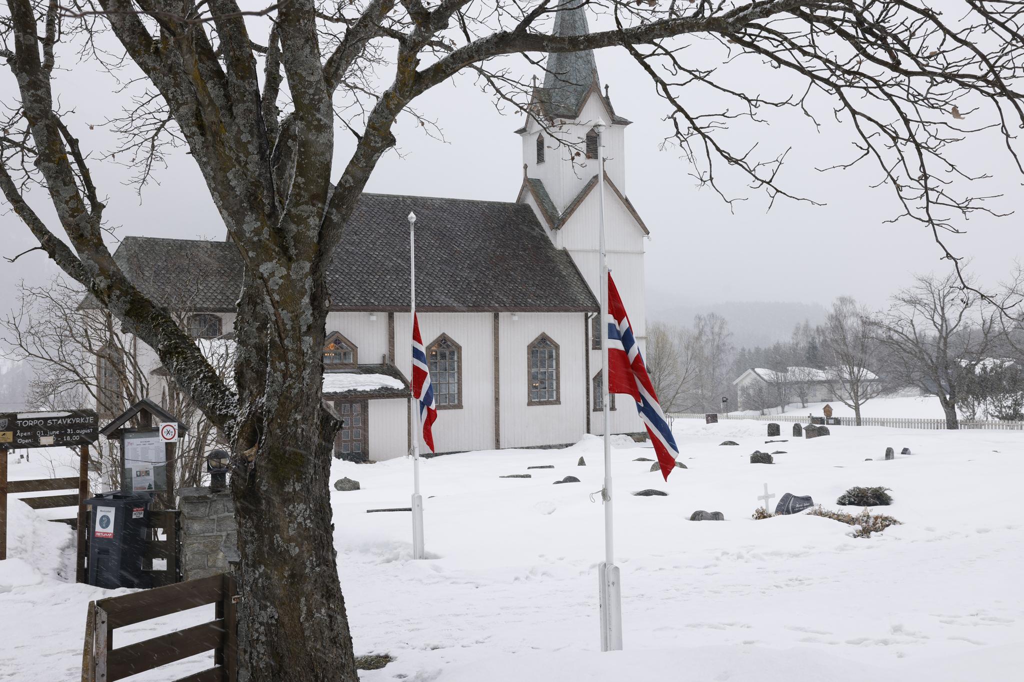 Lokalsamfunnet i Torpo samlet seg til sørgegudstjeneste skjærtorsdag.