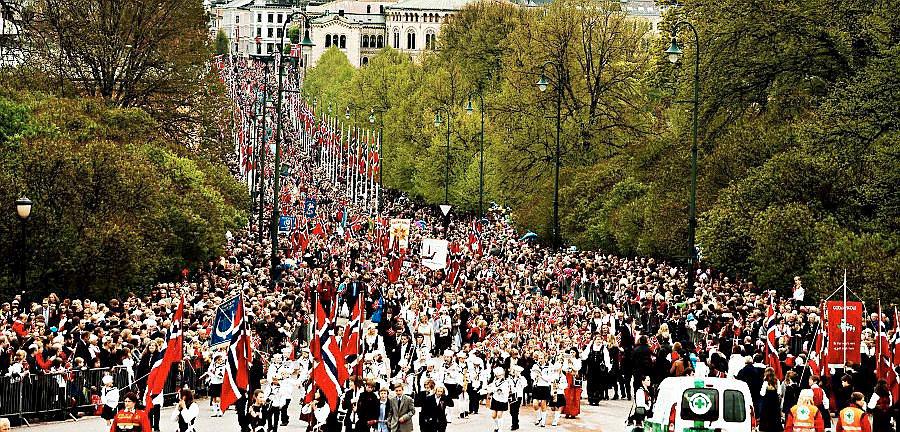 Norsk kultur er summen av det vi feirer på 17. mai. Vil vi hjelpe Arbeiderpartiet med å bytte ut norsk kultur med «flerkultur»? Aldri! , skriver kronikkforfatterne fra Frp.