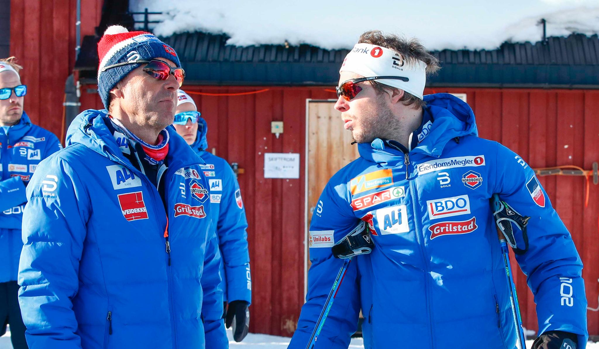 Disse to er nå sjef for hver sin treningsgruppe på de norske landsalgene. Arild Monsen (t.v.) er hovedtrener for sprintlandslaget, mens Eirik Myhr Nossum er ny hovedtrener for allroundlandslaget. 