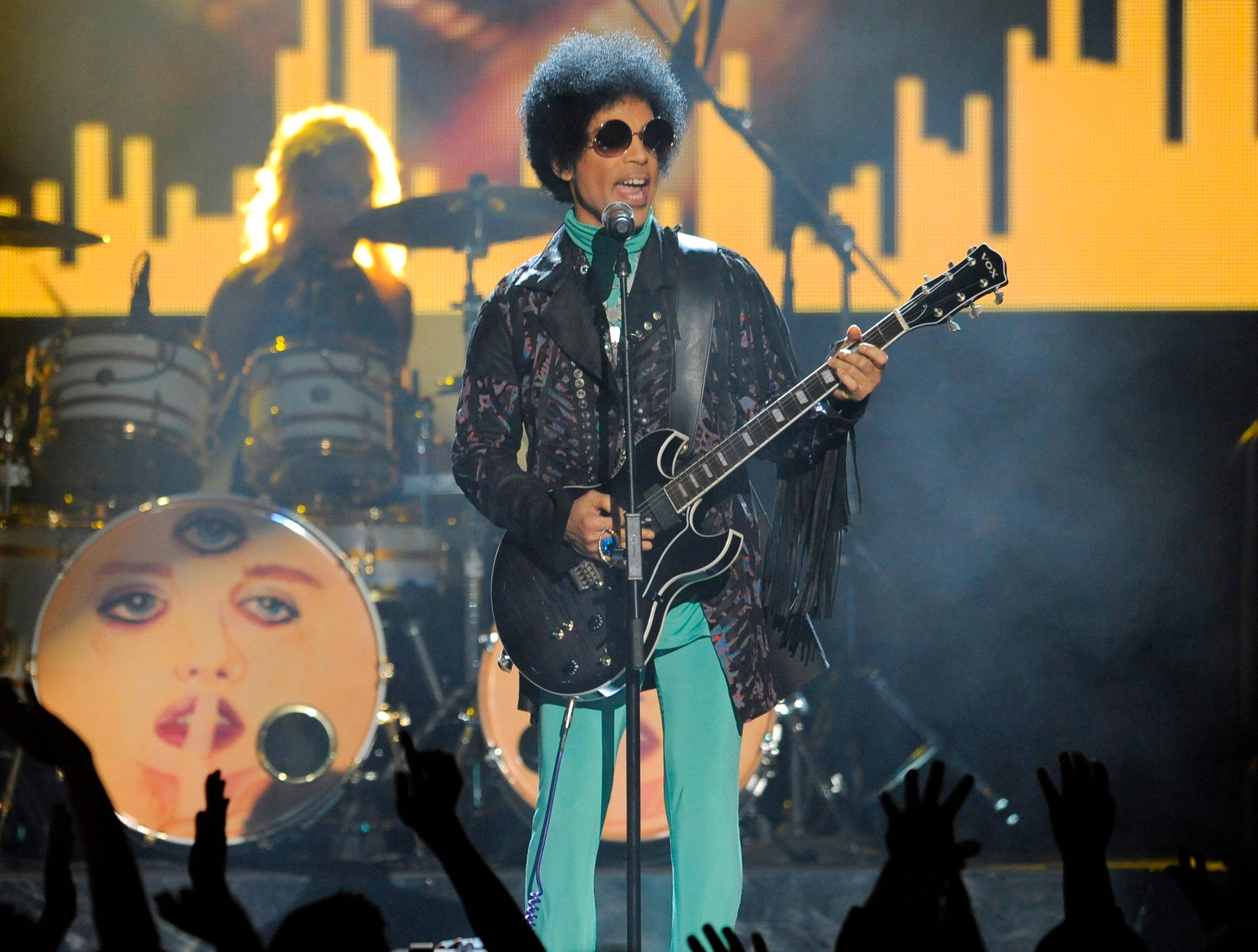 Artisten Prince er blant amerikanerne som døde av en fentanyloverdose i 2016