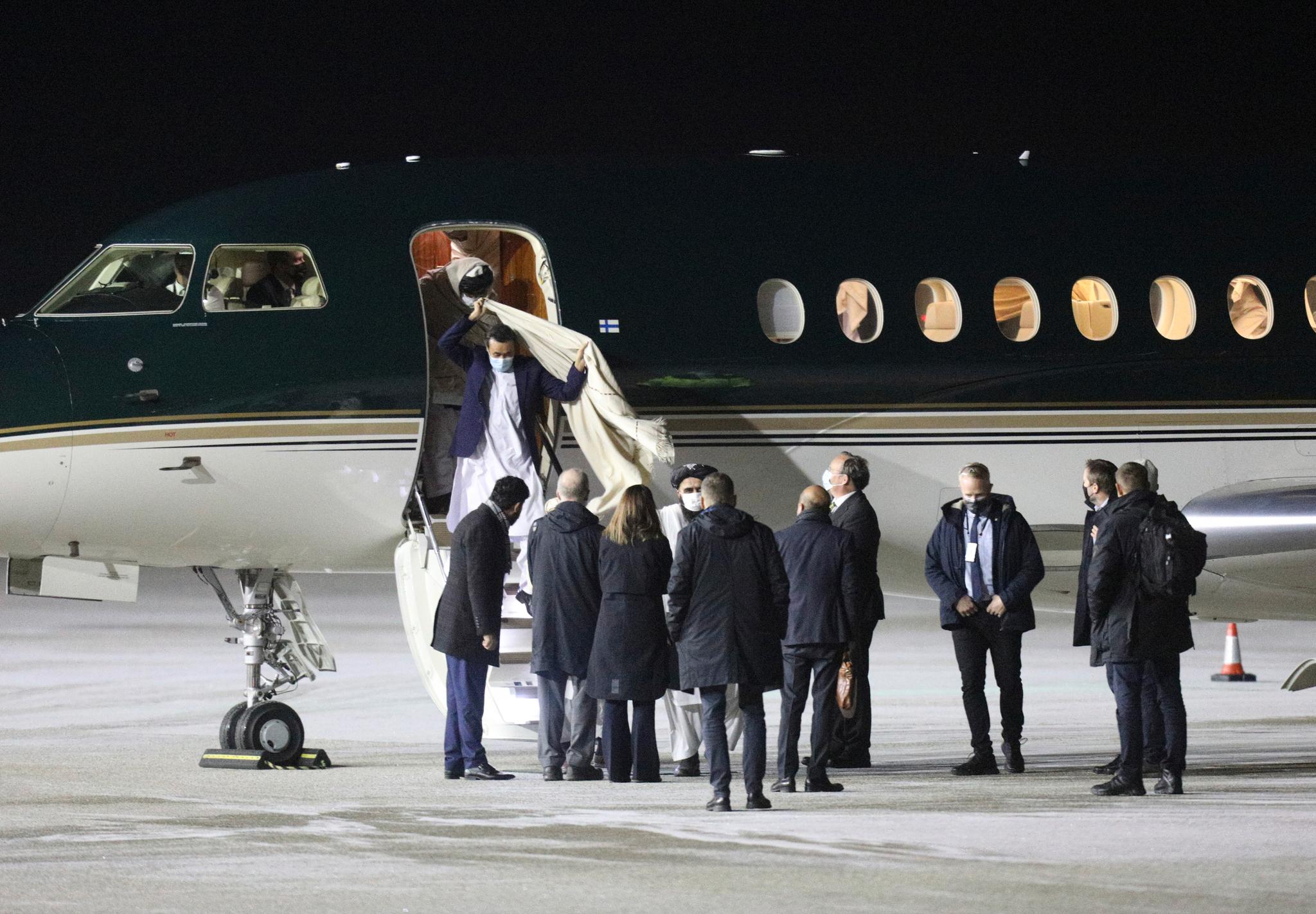 Privatflyet med Talibans delegasjon ankom Gardermoen lørdag kveld.