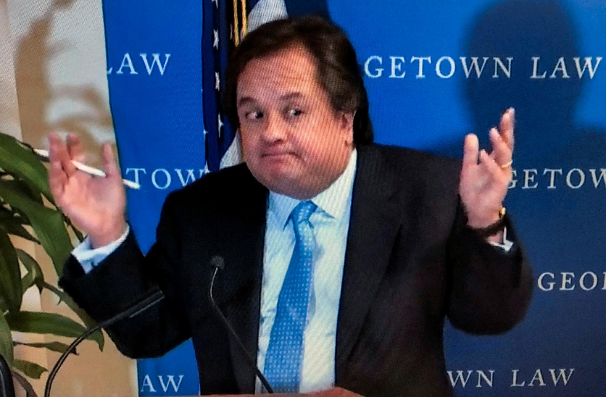 Foto fra et videoopptak: Advokat George Conway holdt 8. mars foredrag ved Georgetown-universitetet.
