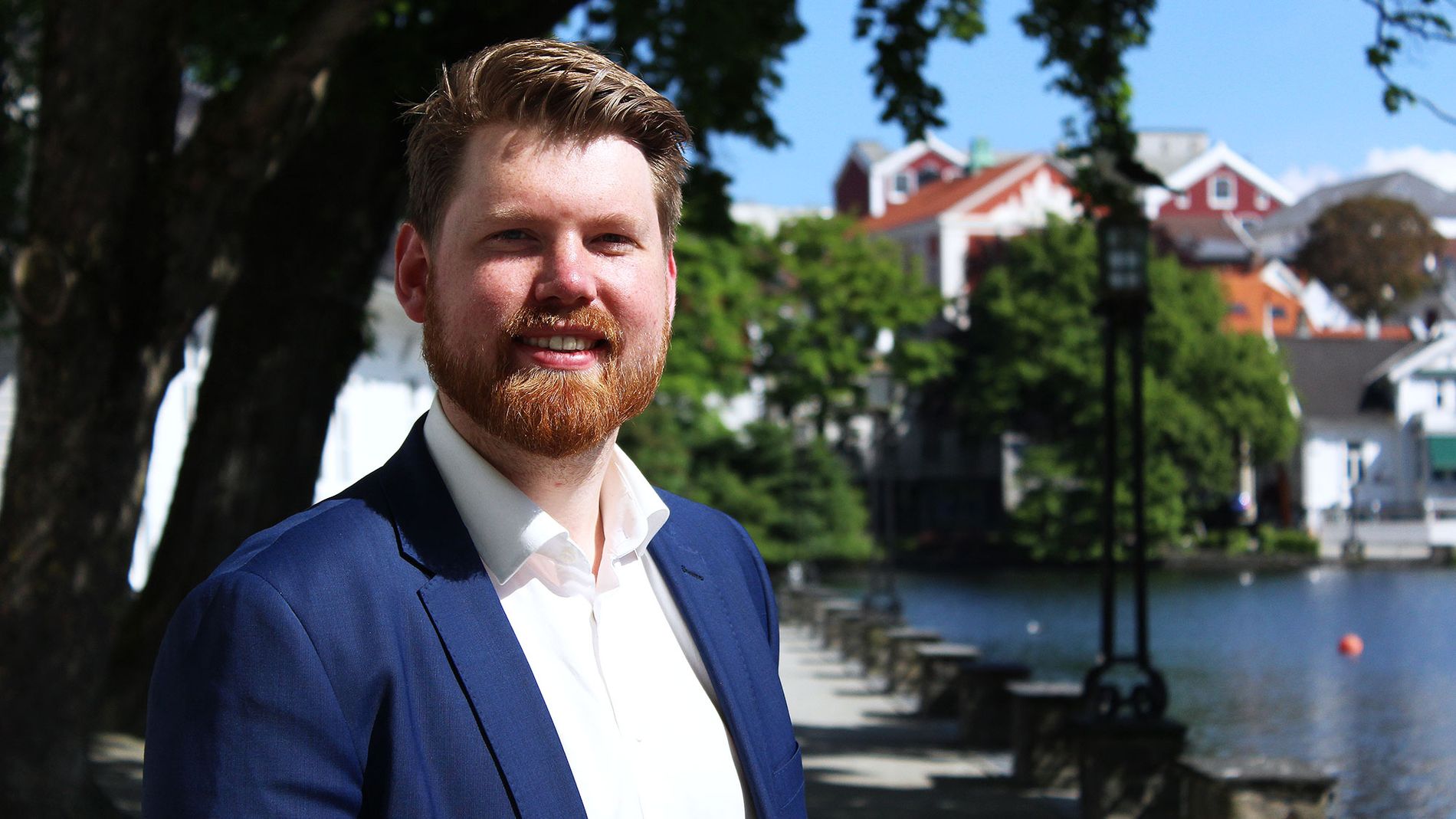 Atle Simonsen er bare 28 år, men har allerede 10 års fartstid i politikken. Til høsten håper han å komme inn på Stortinget. 