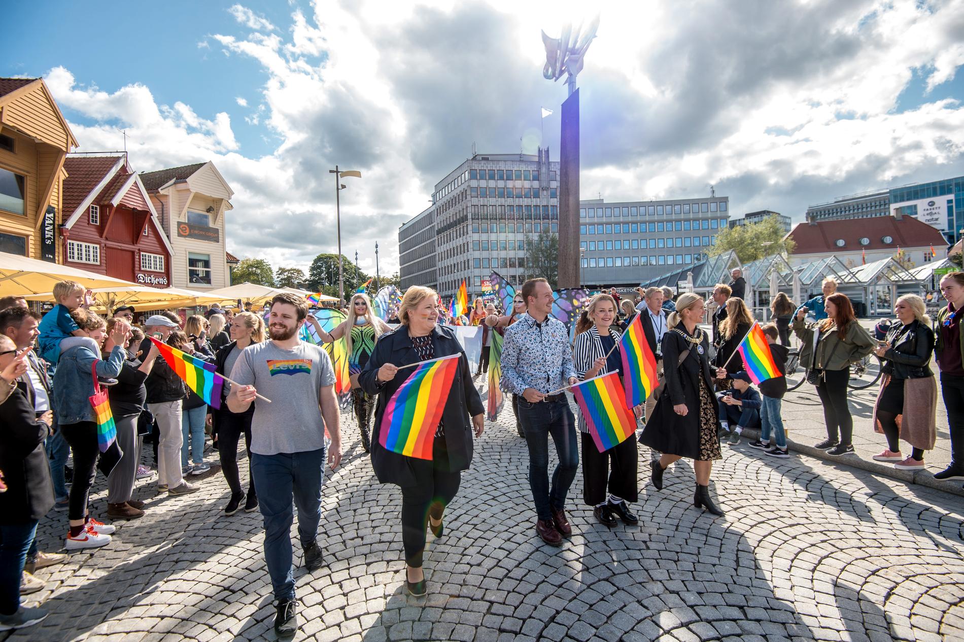 Fra fjorårets prideparade under Stavanger på skeivå, da statsminister Erna Solberg deltok.