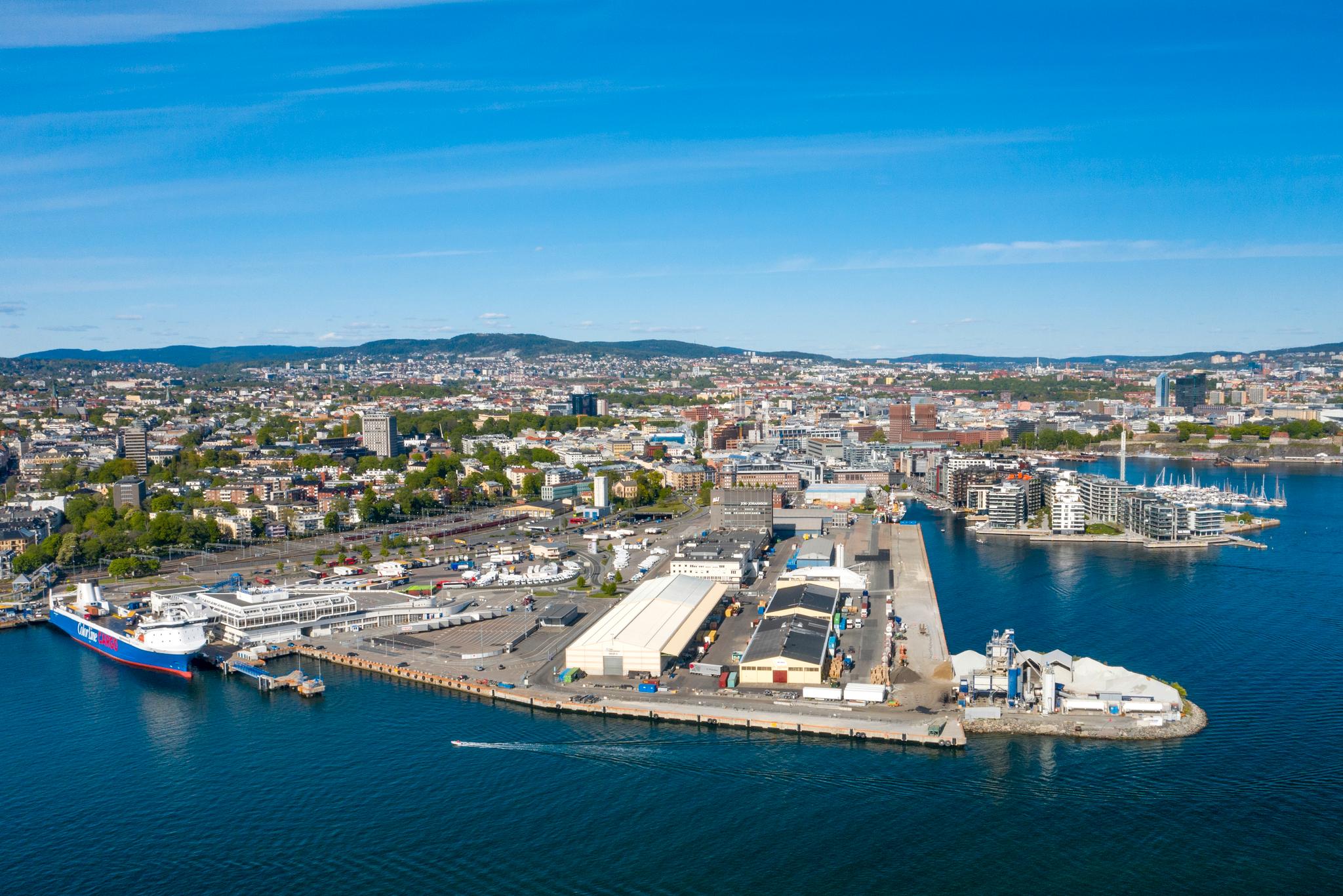 Filipstad blir ofte kalt «indrefileten» i Oslofjorden. I dag brukes området til fergeterminal og lager.