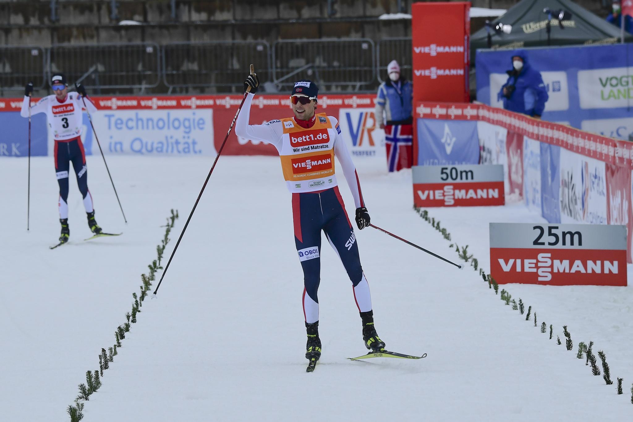 DOBBELTSEIER: Jarl Magnus Riiber vant foran Espen Bjørnstad. 