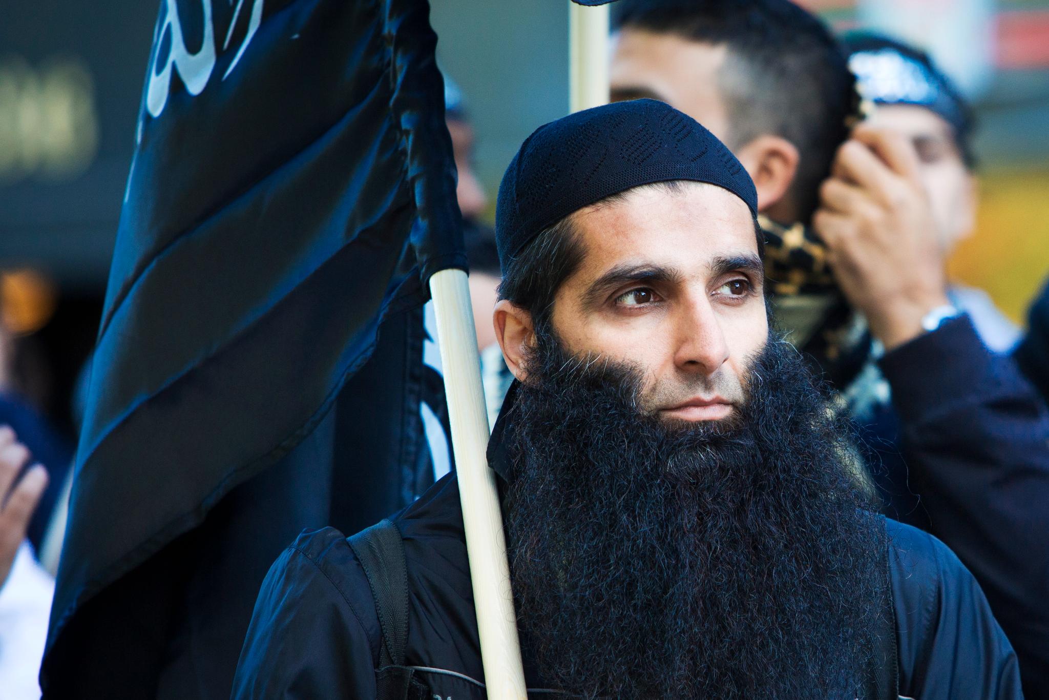 Мусульманских волосатые. Борода мусульманина. Мусульмане с длинными волосами. Борода в Исламе. Настоящие мусульмане.