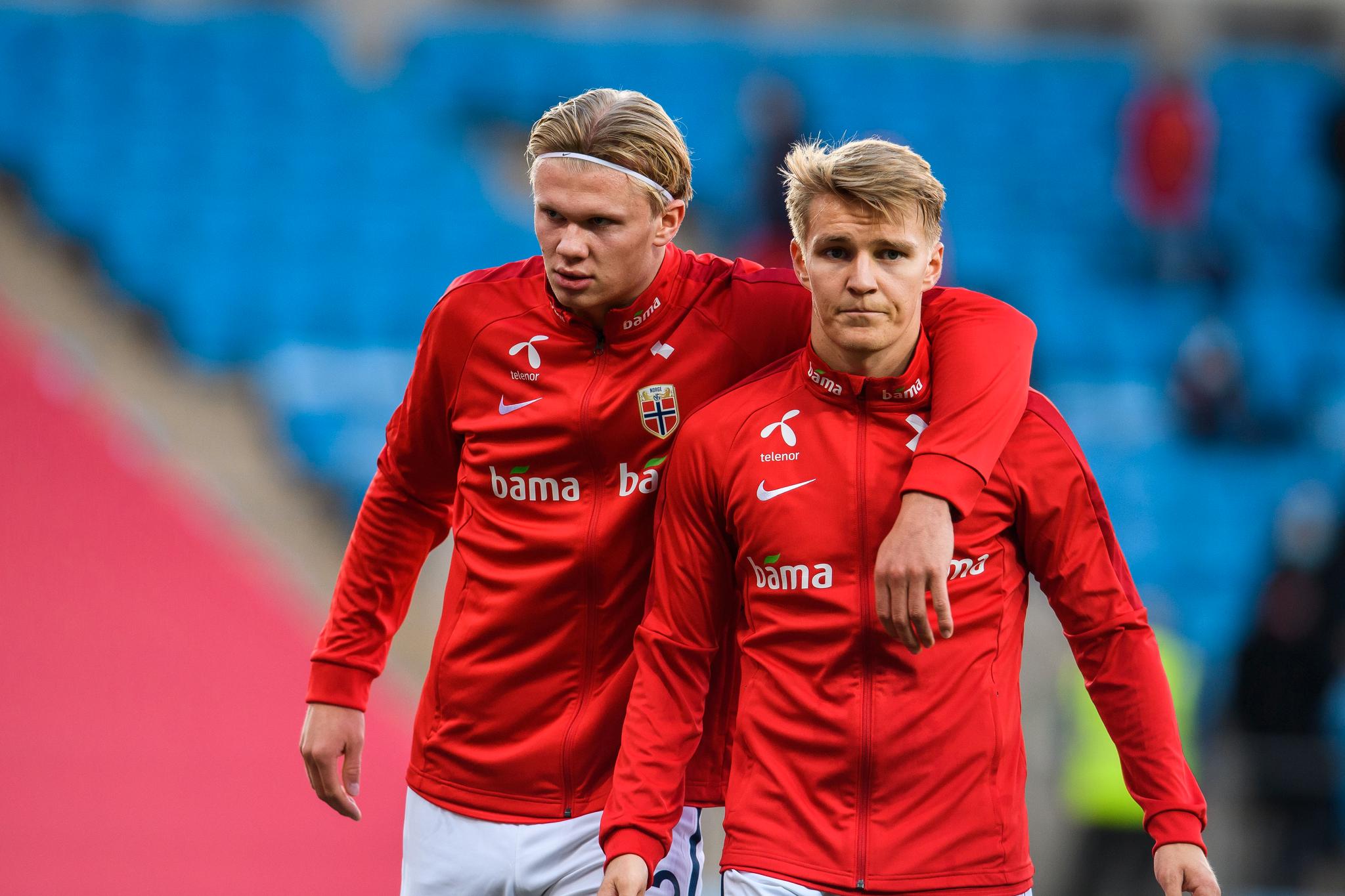Erling Braut Haaland og Martin Ødegaard leverte på et helt annet nivå mot Romania søndag, enn hva de gjorde mot Serbia torsdag.
