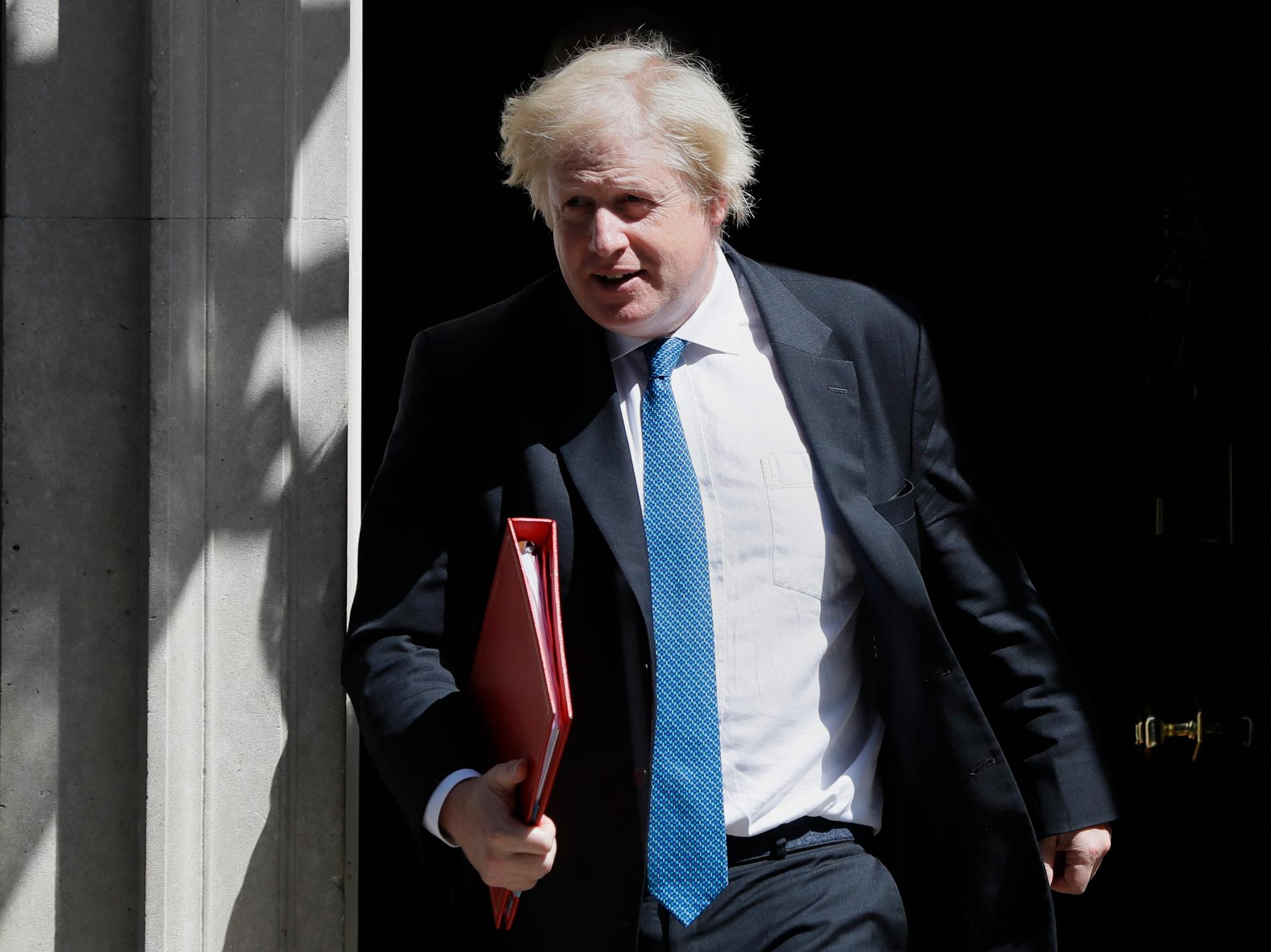 Storbritannias utenriksminister Boris Johnson går av. Foto: AP / NTB scanpix.