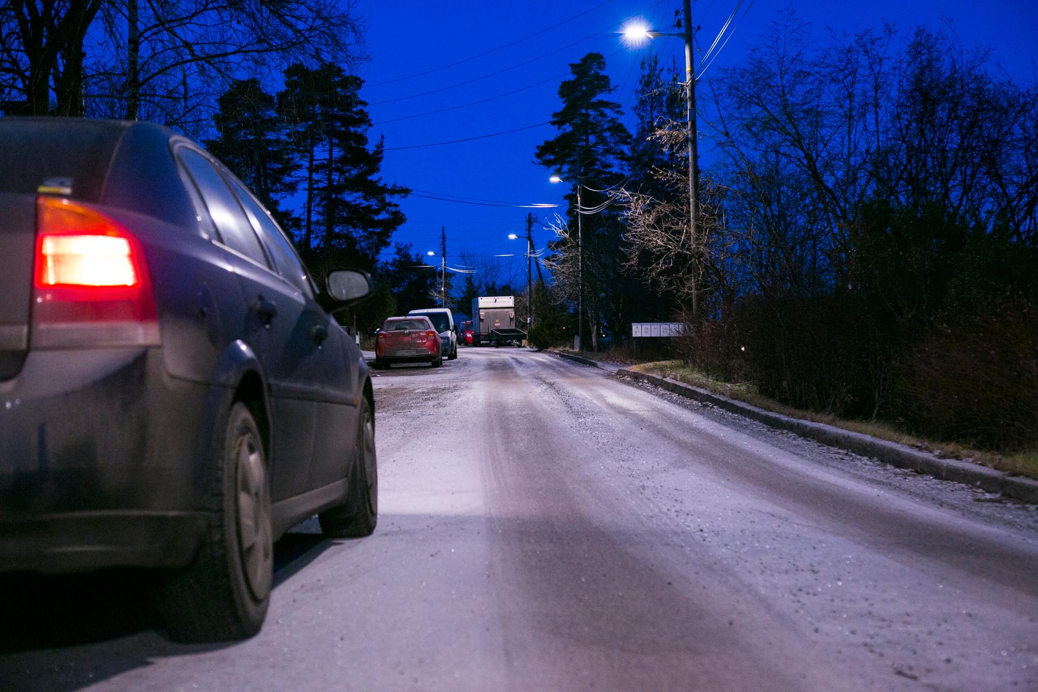 Attenzione alle strade scivolose dal confine svedese a Lyngdal