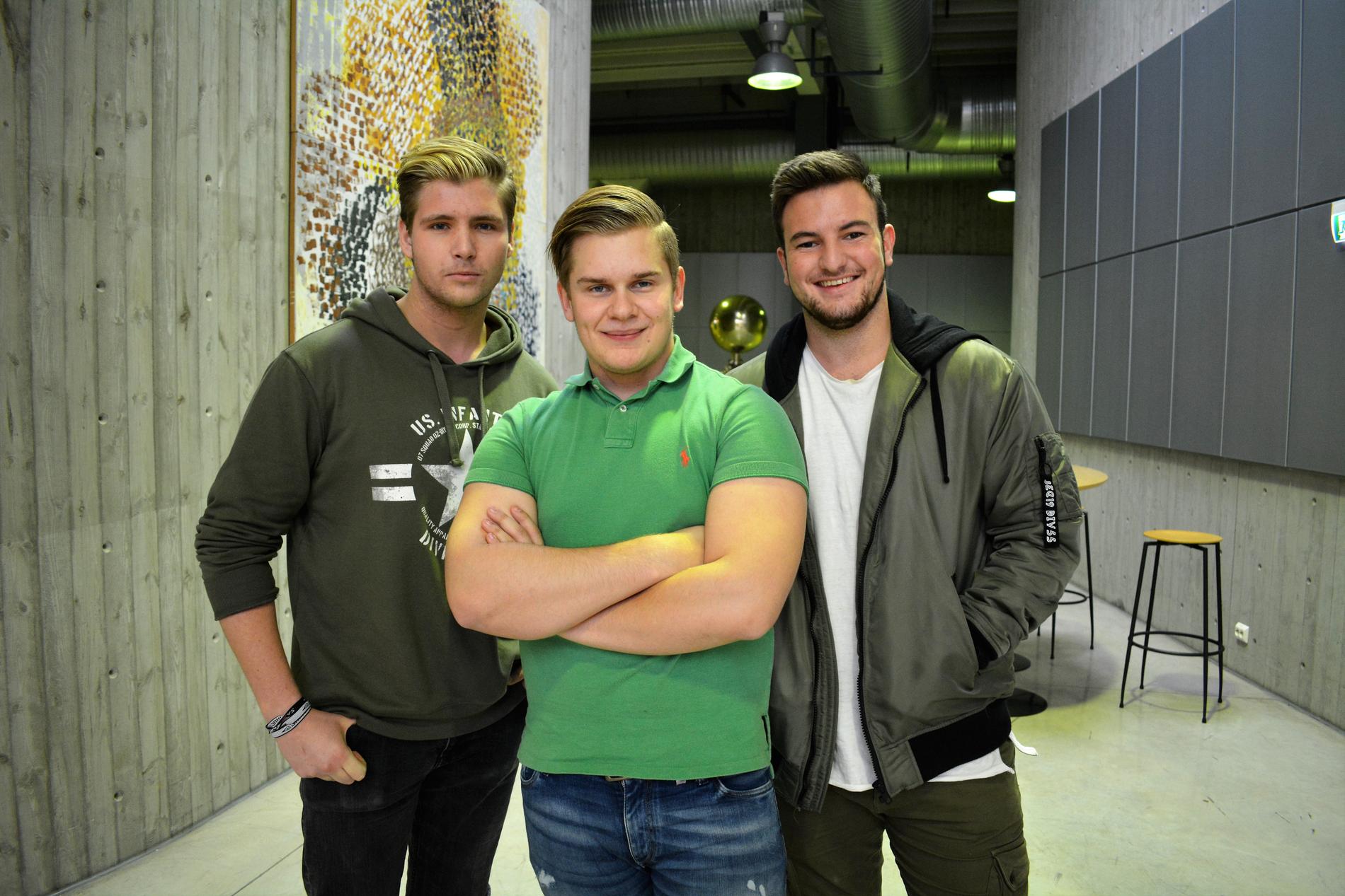 (F.v.) Stian Ludvigsen (21), Jørgen Arneberg (19) og Preben Nordbø (19) er alle positive til at BI skal flytte.