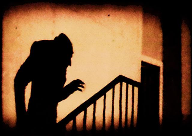 VERDENS SKUMLESTE TRAPP: Det er mange skumle trapper i film- og TV-historien. Denne fra «Nosferatu» er blant de aller skumleste!