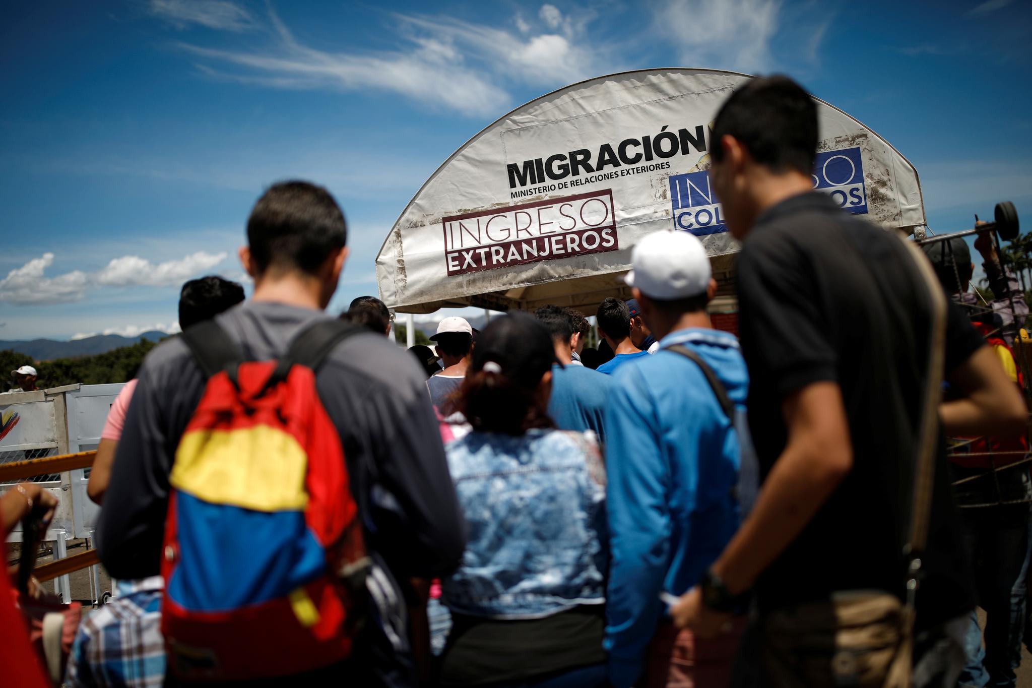  En rapport fra FN anslår at to millioner flere venezuelanere vil flykte landet i 2019. De fleste drar til nabolandene Brasil, Colombia og Mexico. 