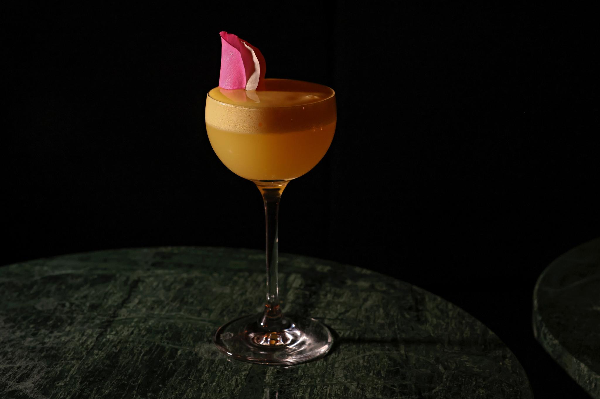 Matskribent Helle Øder Valebrokk anbefaler cocktailbaren Hai pai på Frogner. – Dette er en spektakulær bar i ekte shanghai-stil à la 1920-tallet, sier hun.