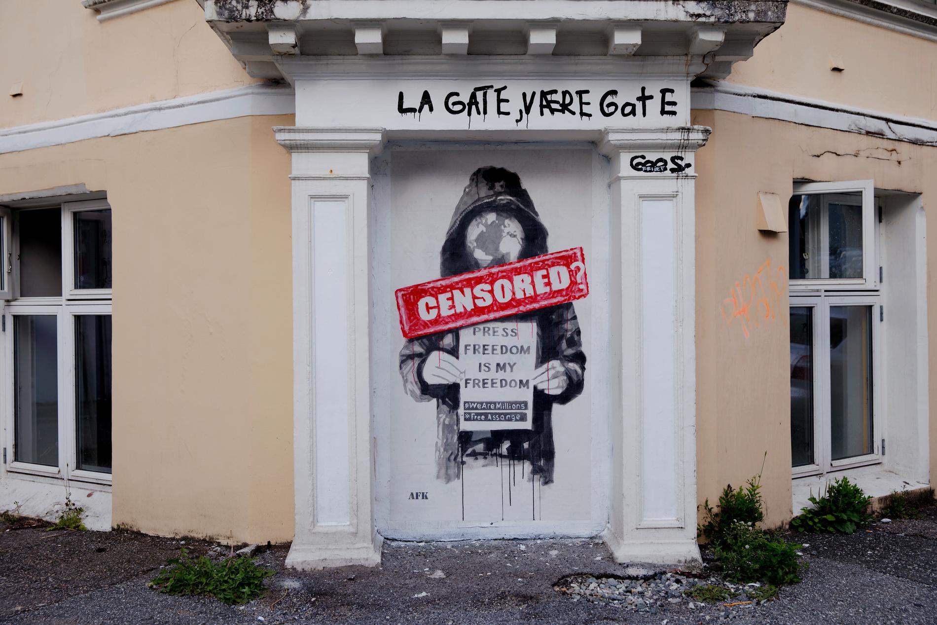 PROTEST: Tidligere denne uken satte AFK opp et nytt kunstverk på hjørnet ved Fosswinckels gate, i protest mot at utstillingen på Media City Bergen ble fjernet.