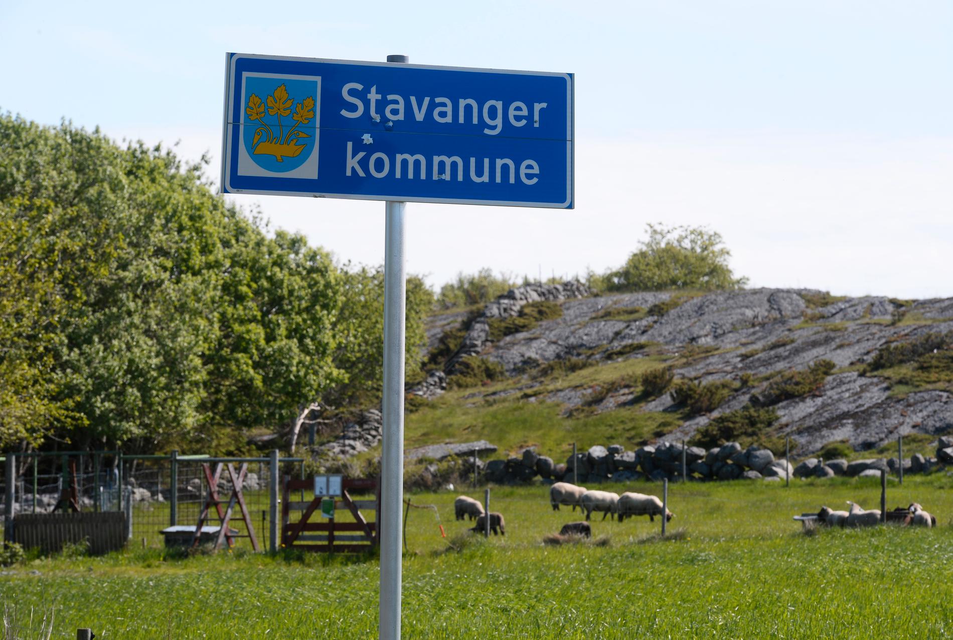«Stavanger kommune har jobbet for å få gode løsninger for vei og fortau på Austre Åmøy», skriver Morten Landråk Asbjørnsen i Høyre.