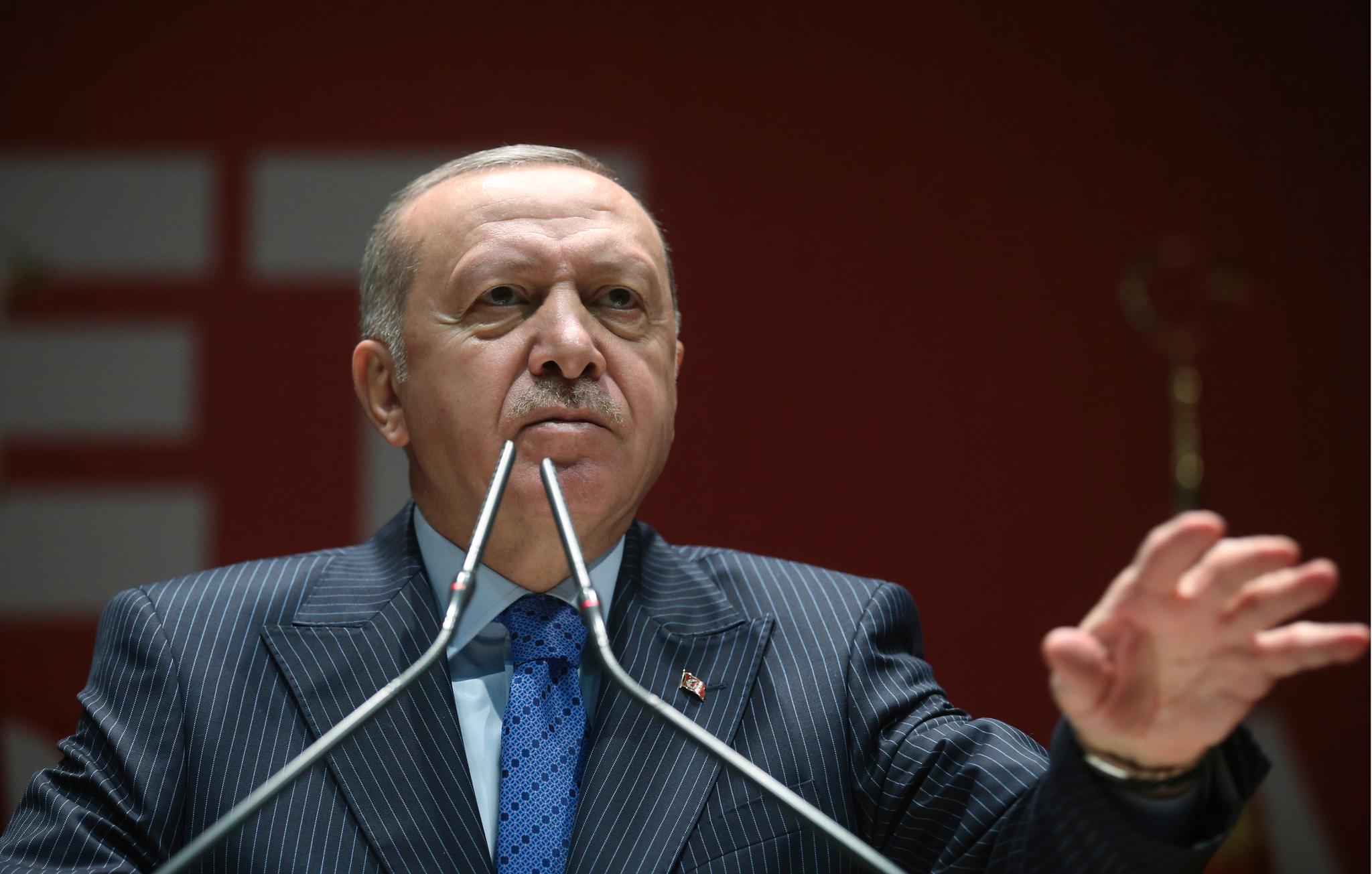 Tyrkias president Recep Tayyip Erdogan bekreftet lørdag at tyrkerne vil la migranter og flyktninger reise fritt mot grensene mot Europa.