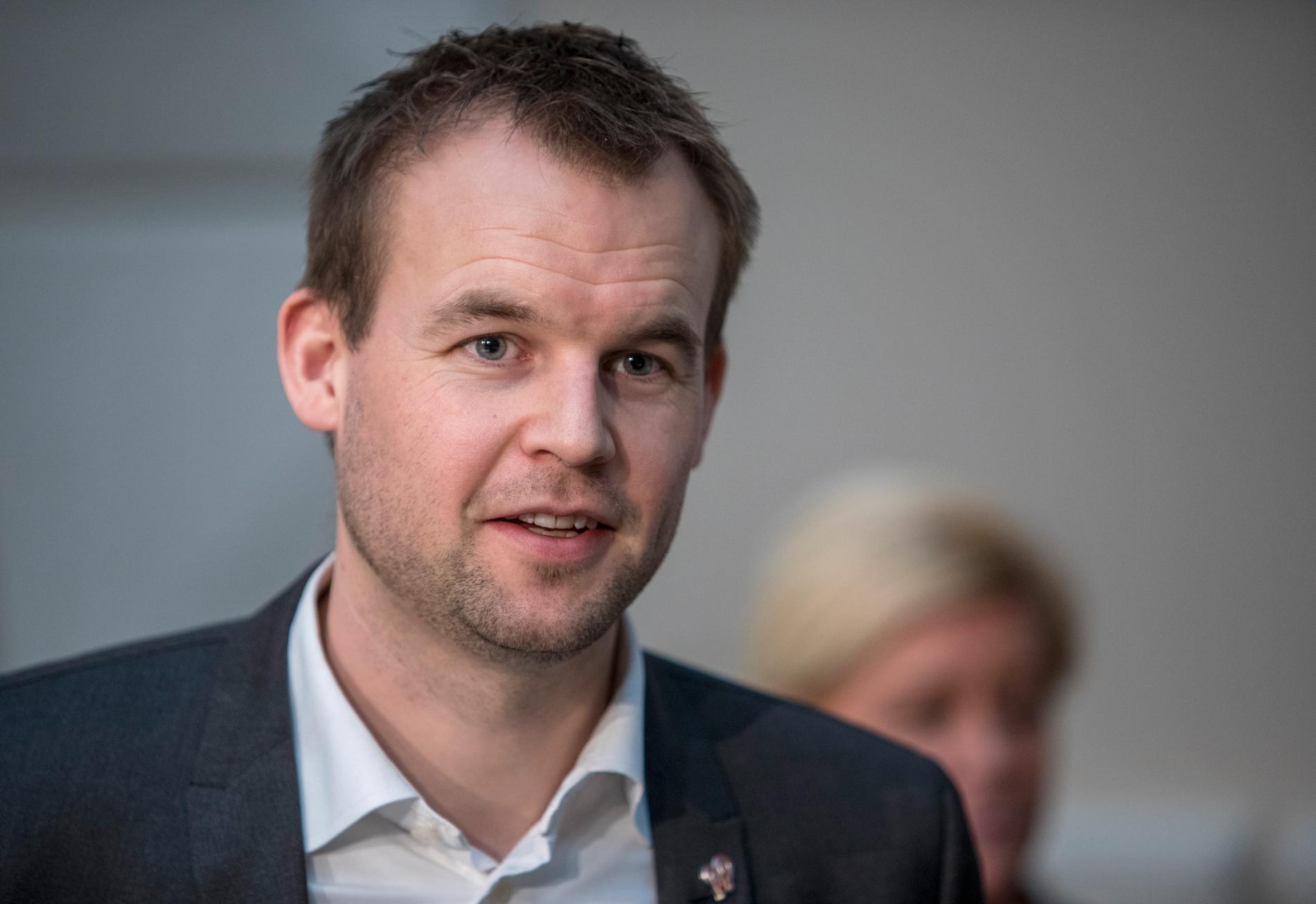 TAR SNART OVER: Barne- og familieminister Kjell Ingolf Ropstad (KrF) har nå blitt spurt om å bli ny partileder i KrF.