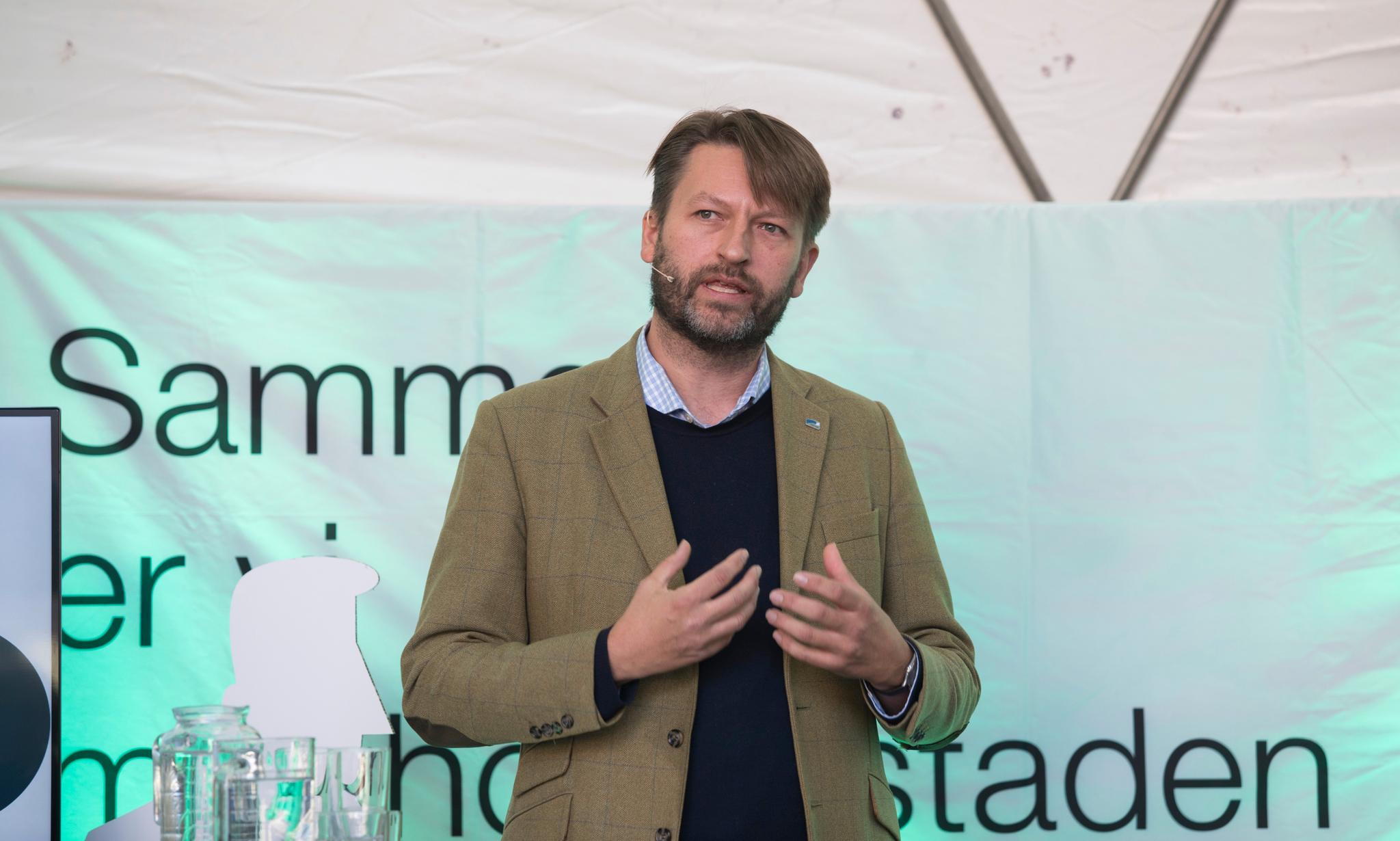 Høyres byrådslederkandidat Eirik Lae Solberg vil sikre at Røa-tunnelen blir bygget. 