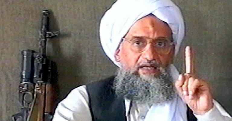 I denne videoen fra juli 2005 erklærer Ayman al-Zawahiri at Al-Qaida har ansvar for et terrorangrep i London.