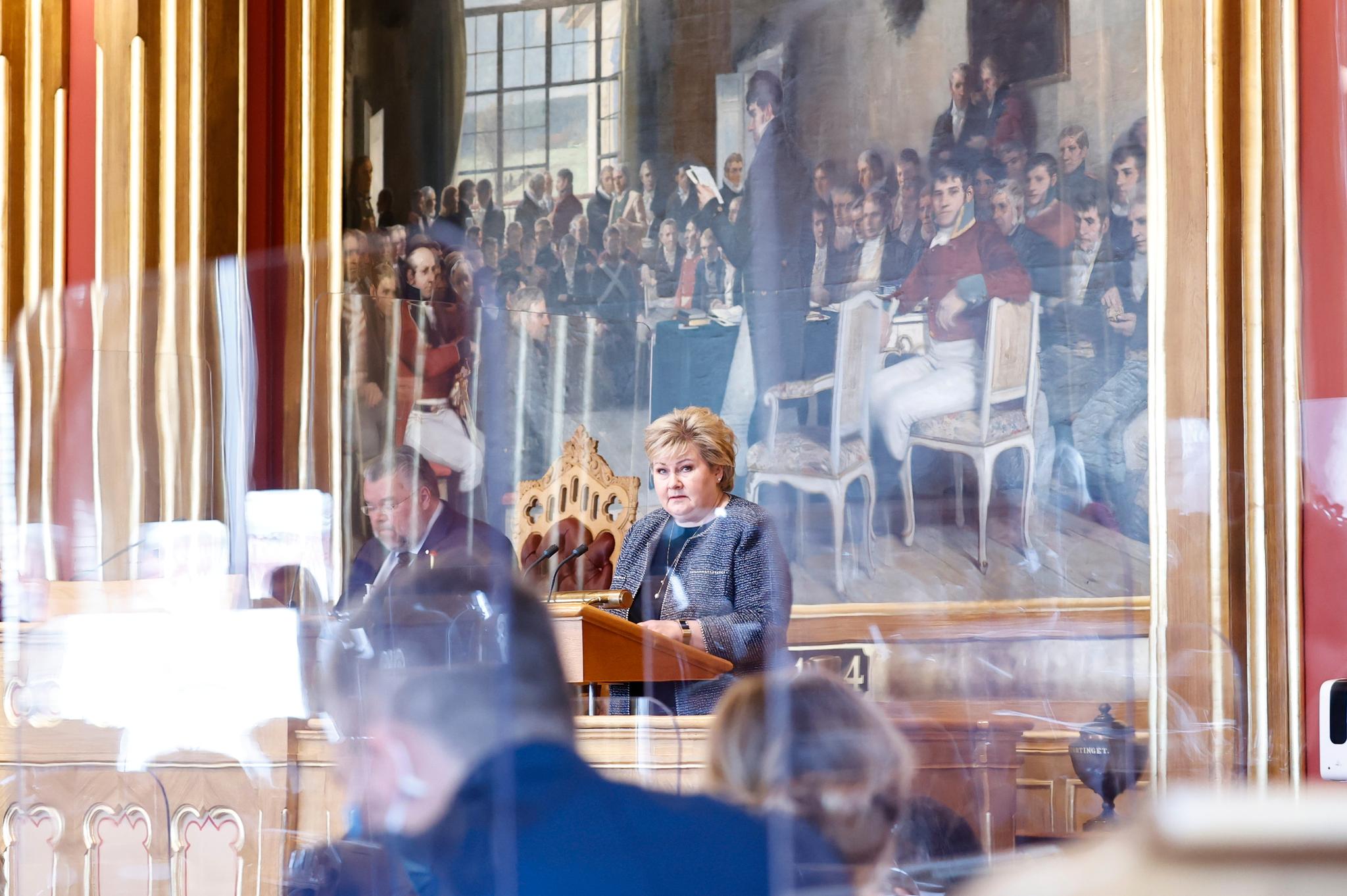 Erna Solberg på talerstolen under redegjørelsen i Stortinget onsdag formiddag. 