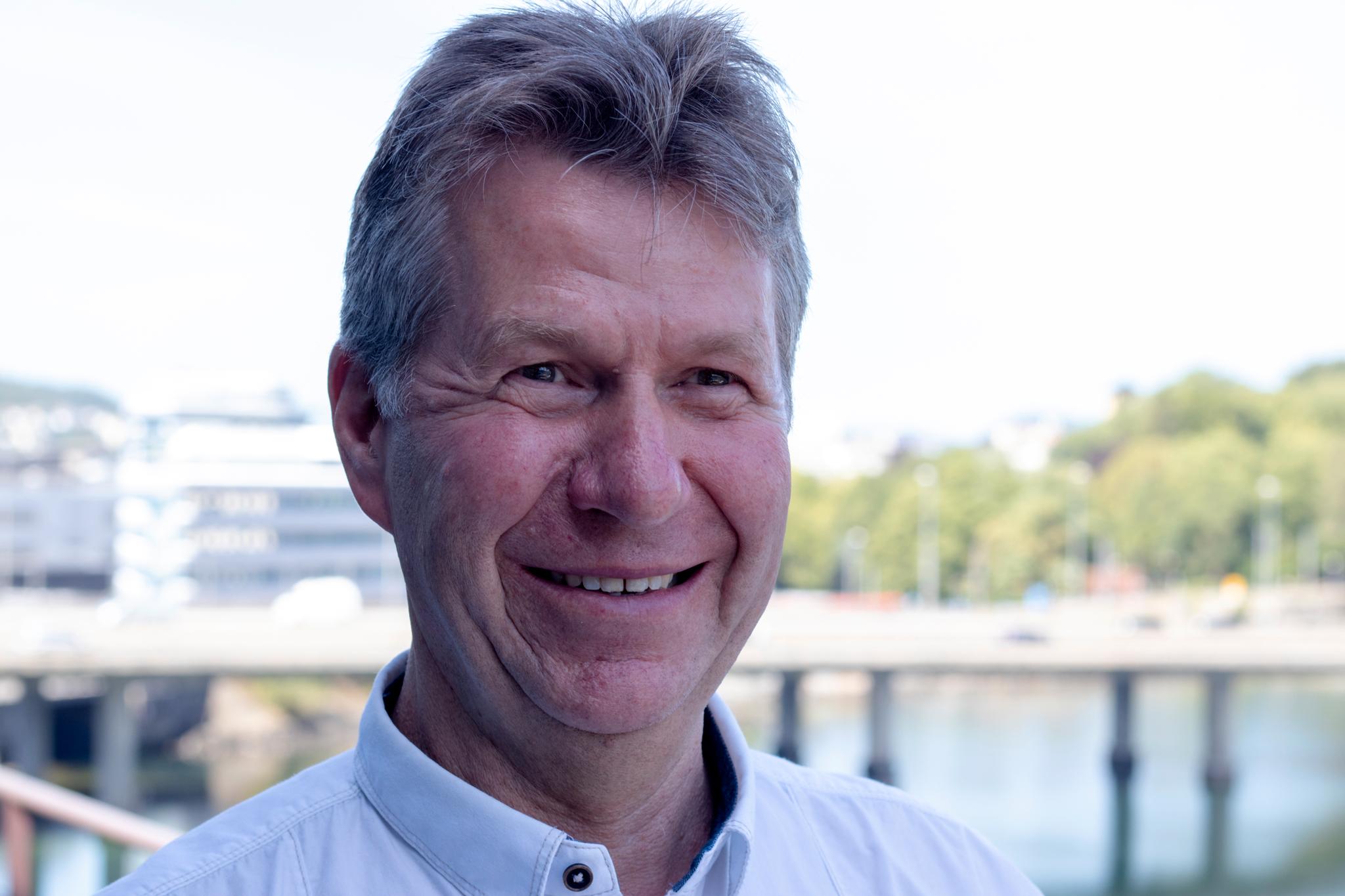 Frode F. Jacobsen er professor og forskningsleder, Senter for omsorgsforskning, vest, Høgskulen på Vestlandet. 