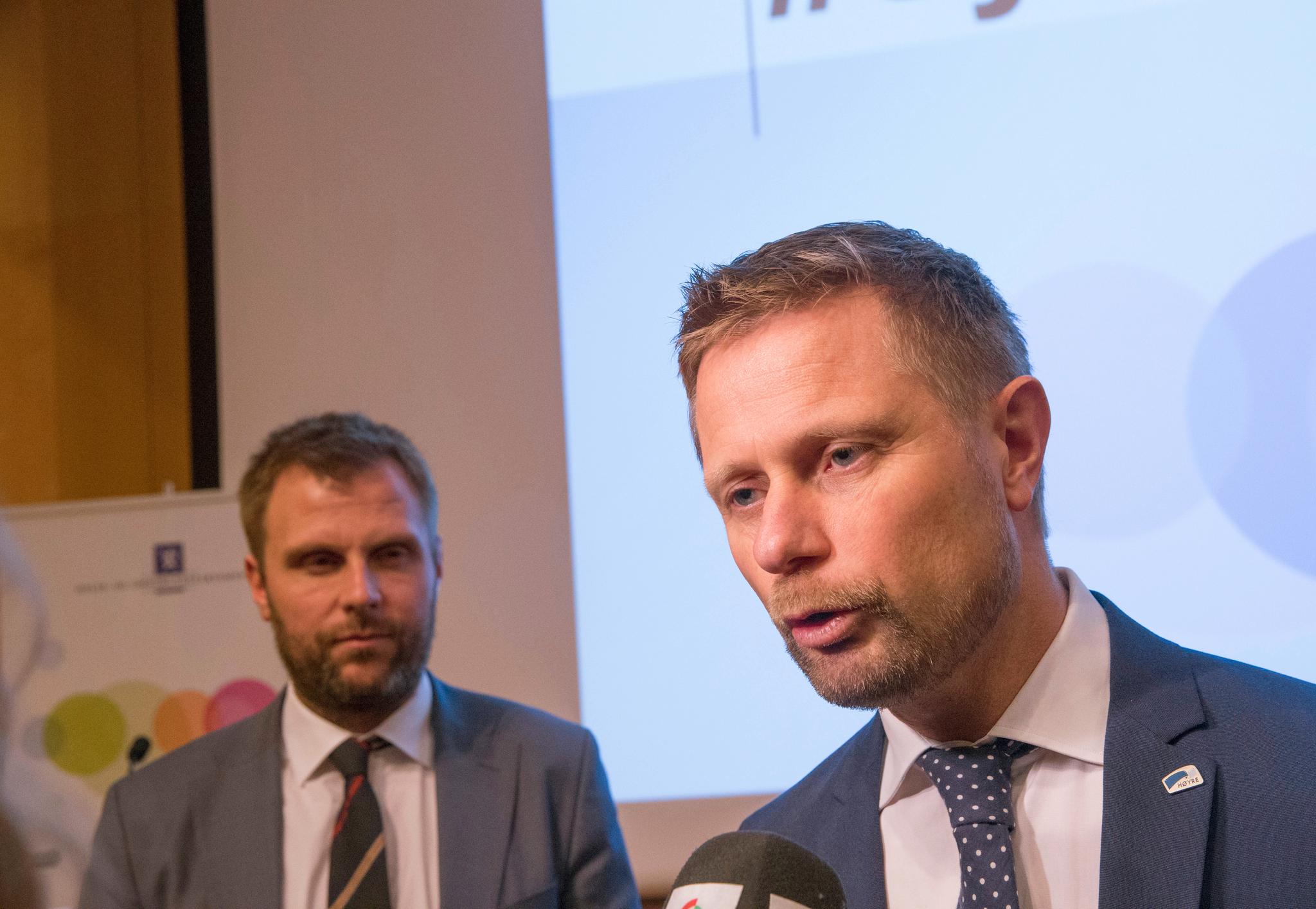 Helseminister Bent Høie mener erfaringene fra Vestfold bør overføres til hele landet.
