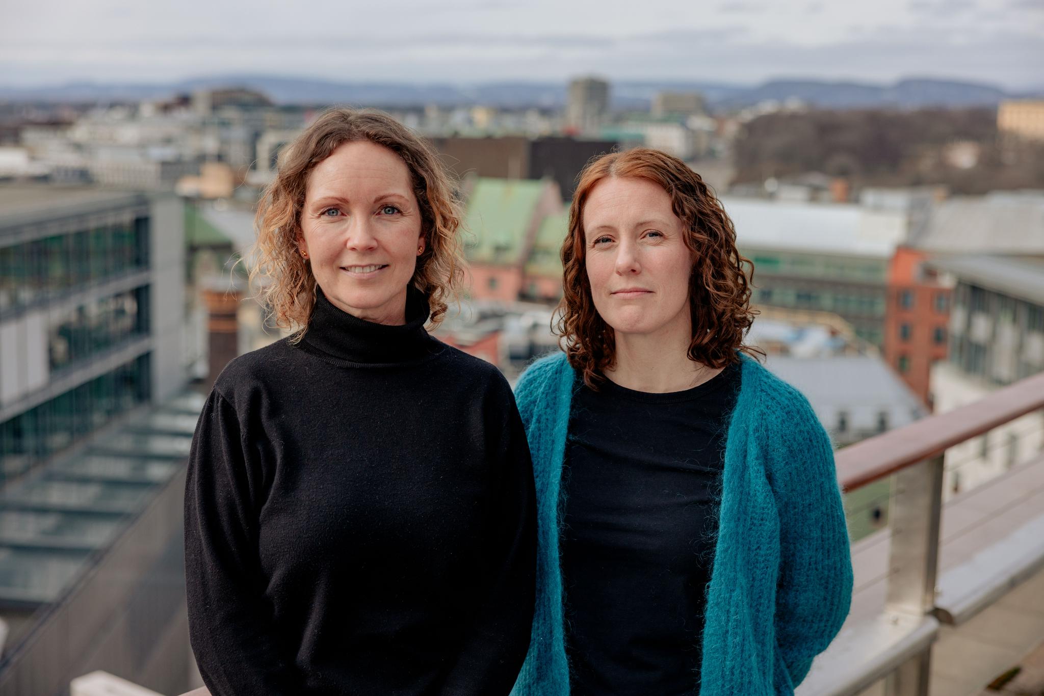 Tone Gulsvik og Hanne Andreassen i Kripos jobber med seksuelle overgrep mot barn på internett og sosiale medier. 